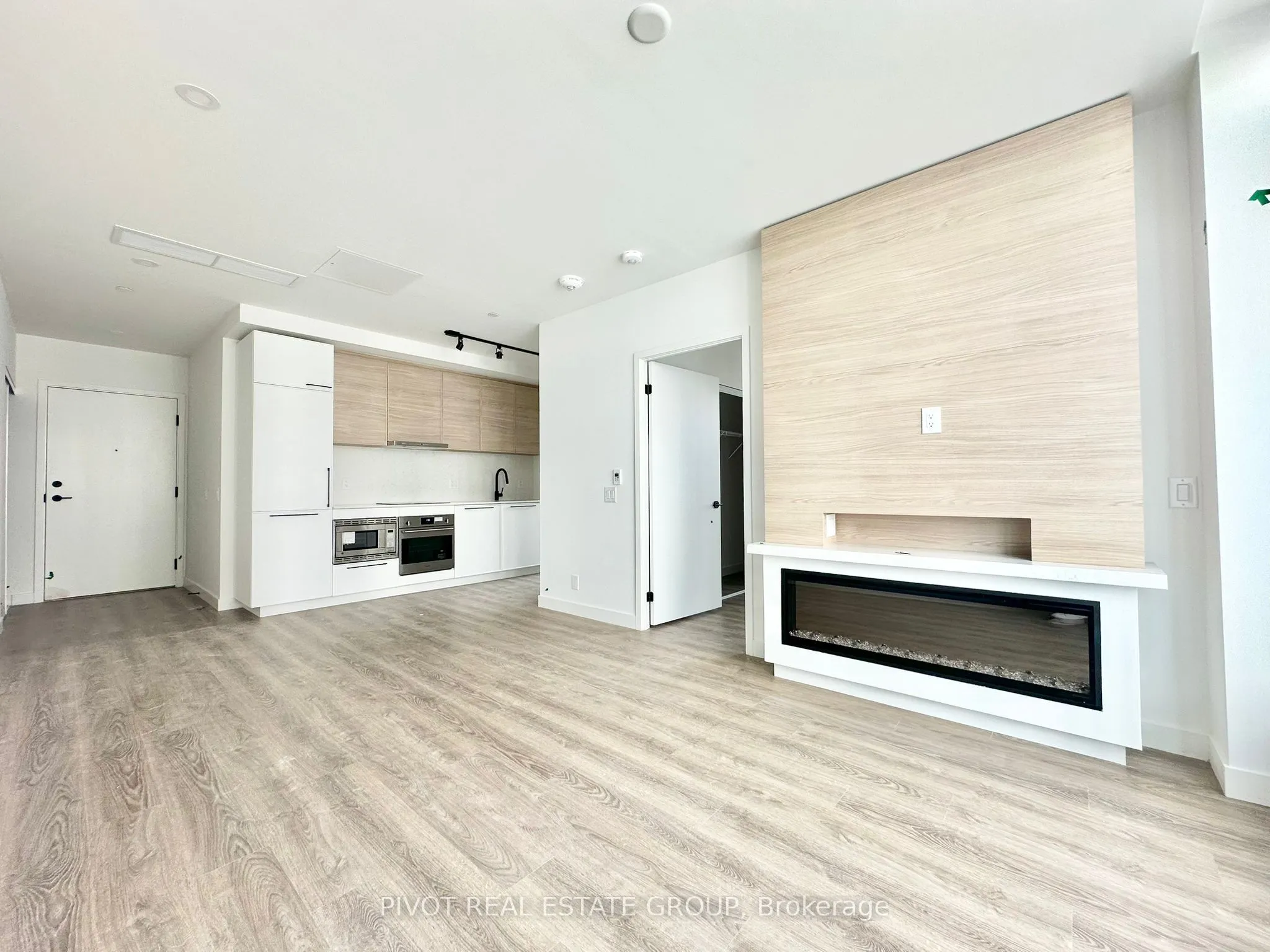 1050 Eastern Avenue, #804
