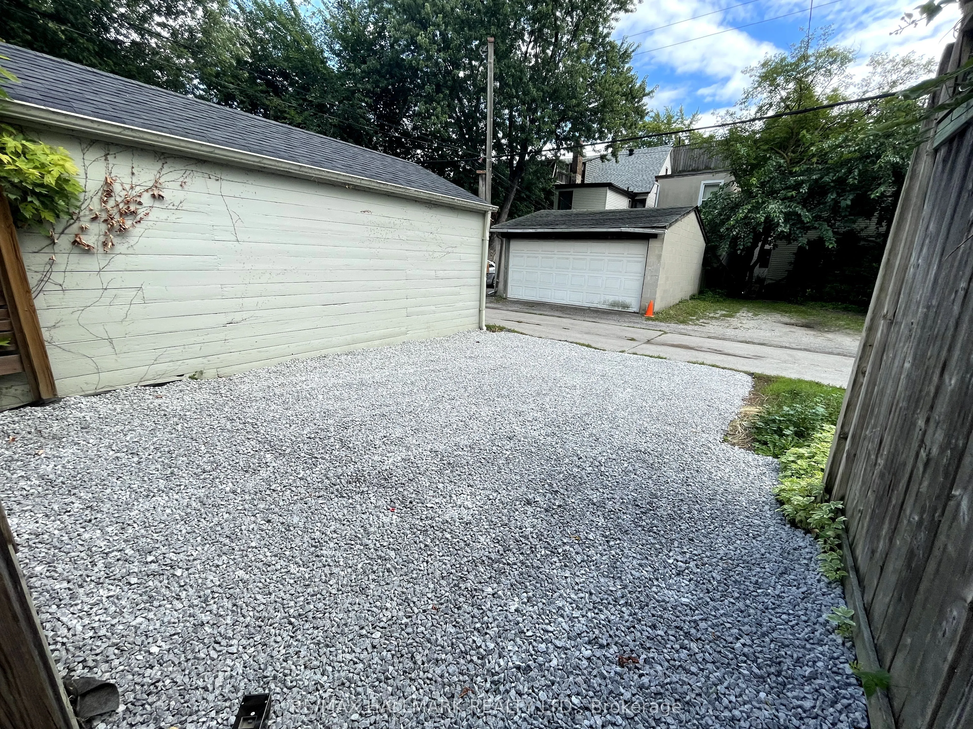 53 Badgerow Avenue