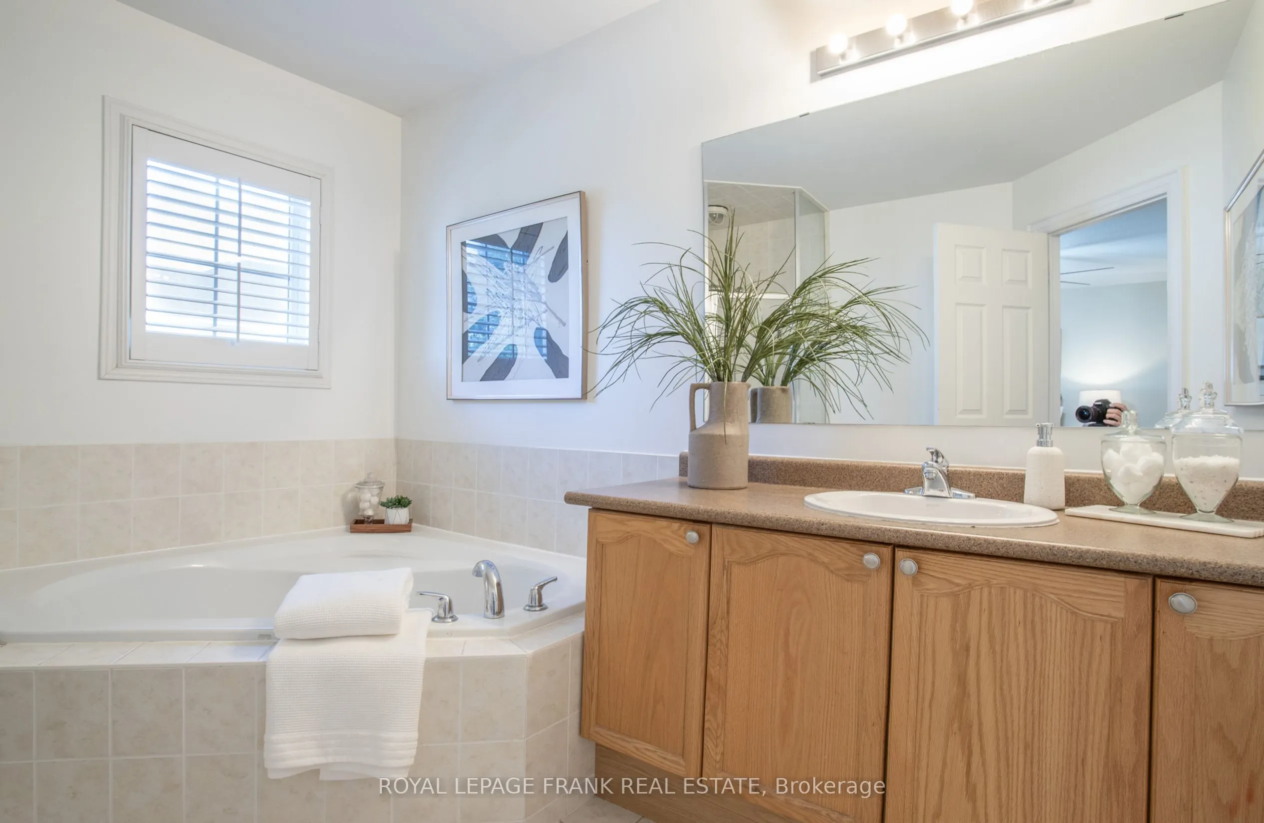 4 Settlers Court