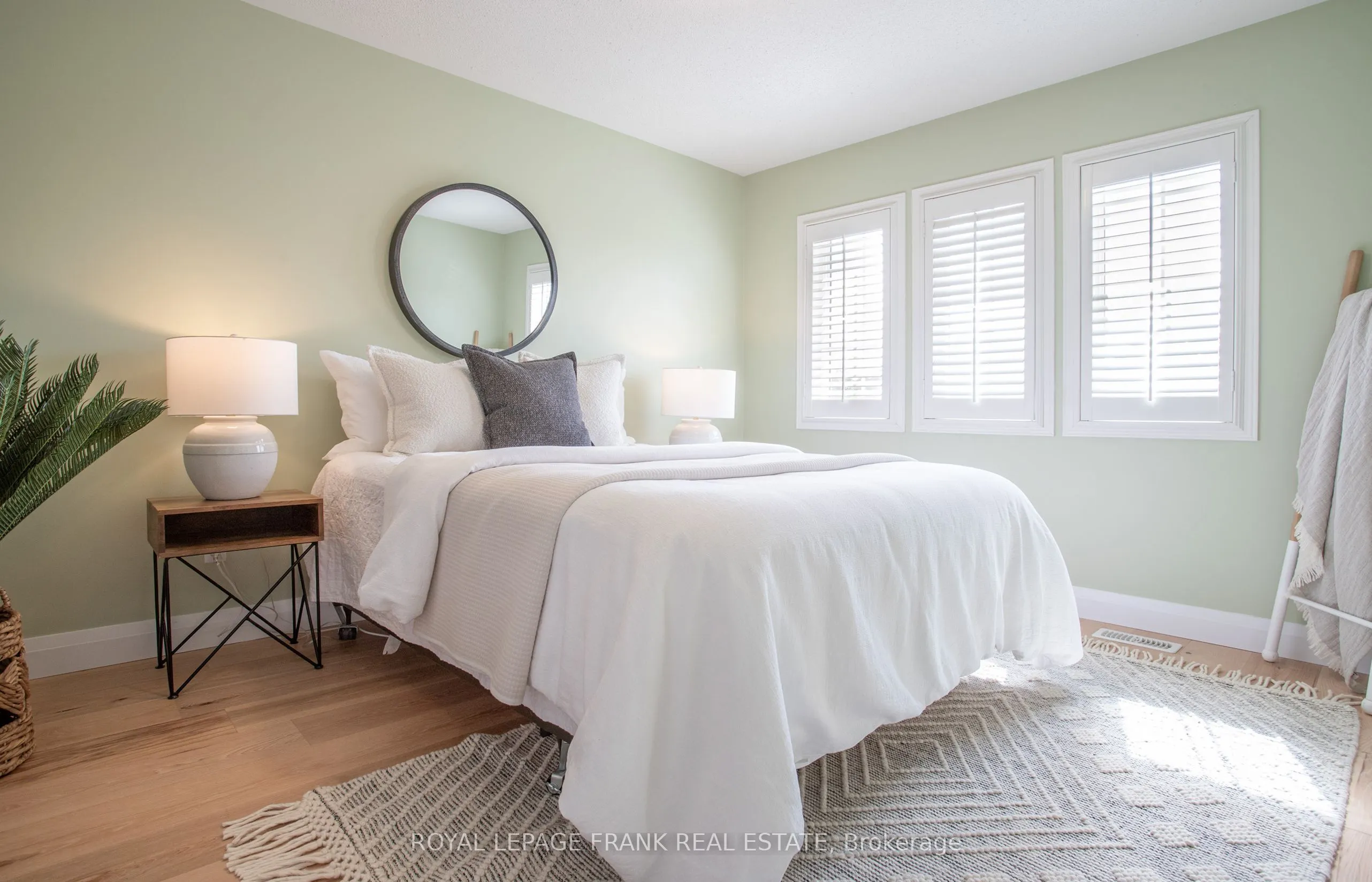 4 Settlers Court