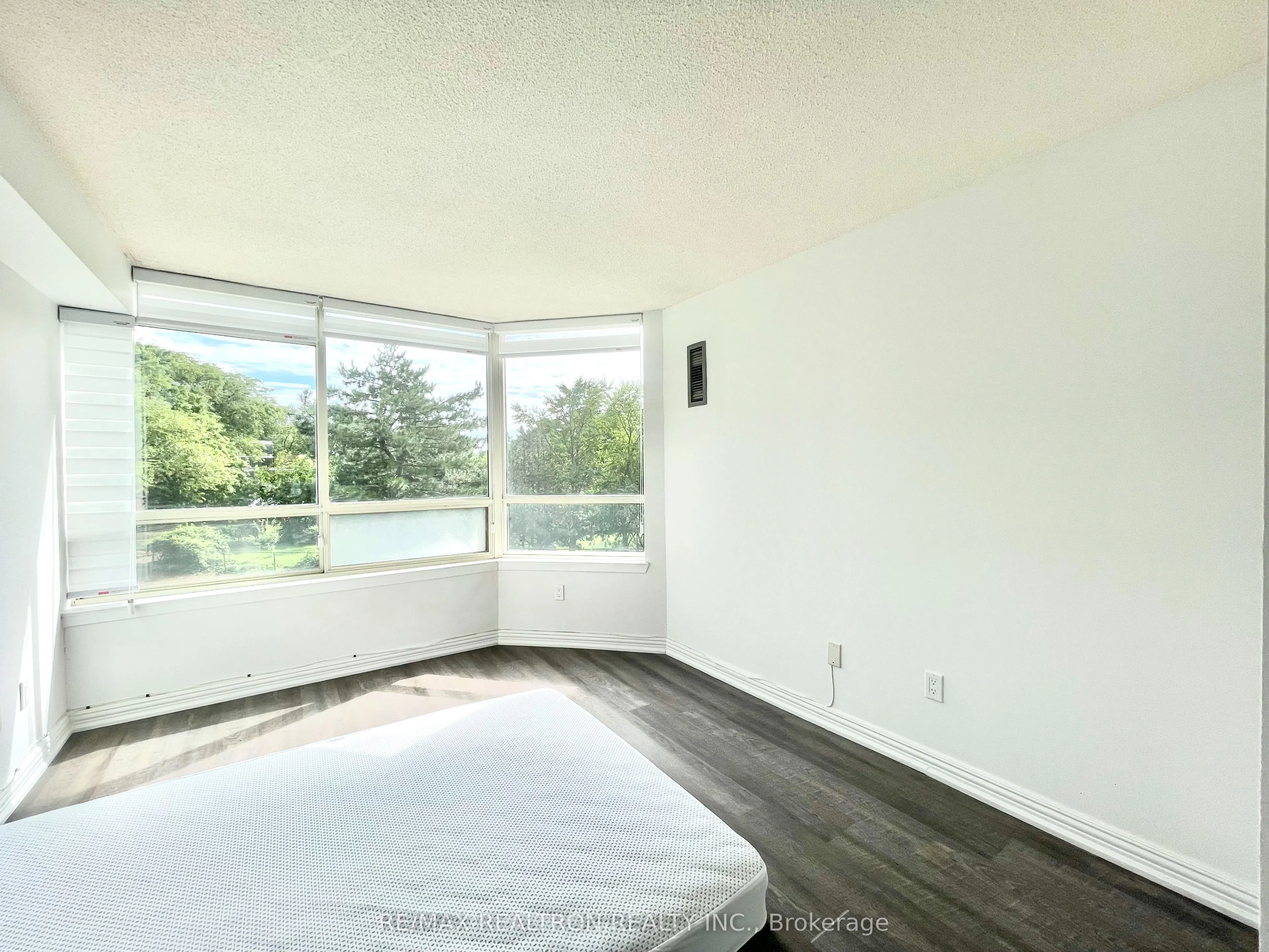 5 Greystone Walk Drive, #206