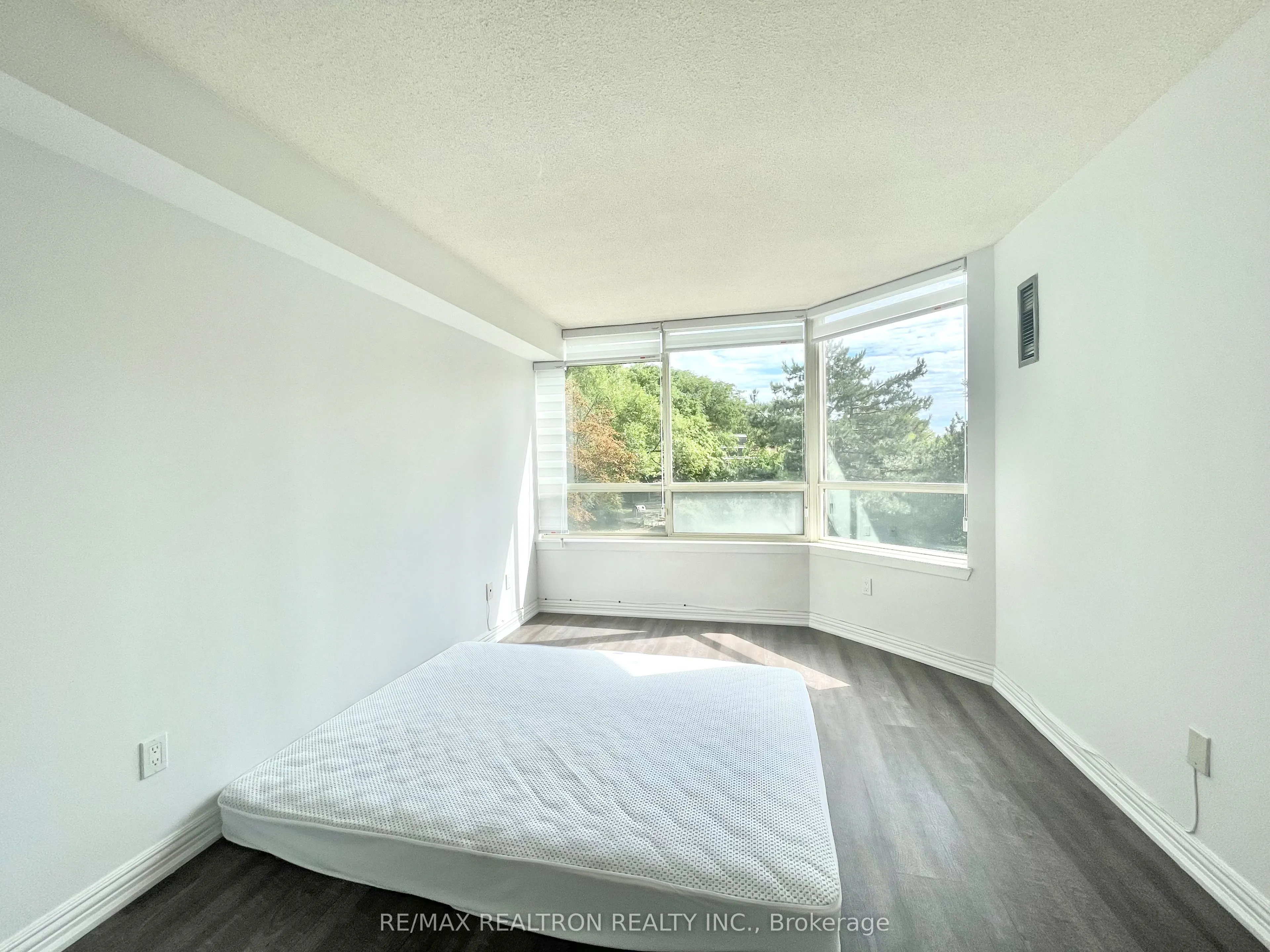 5 Greystone Walk Drive, #206
