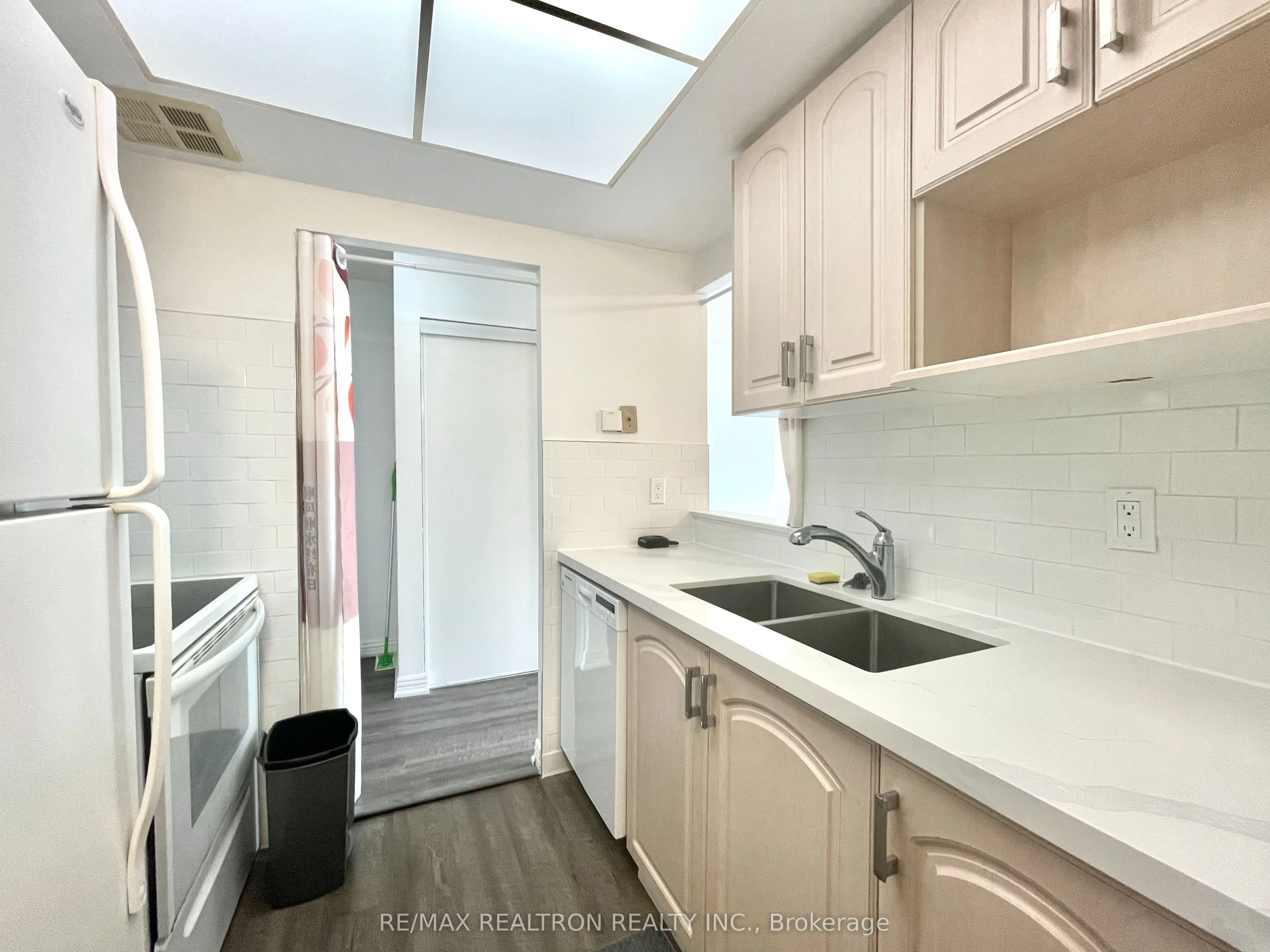 5 Greystone Walk Drive, #206