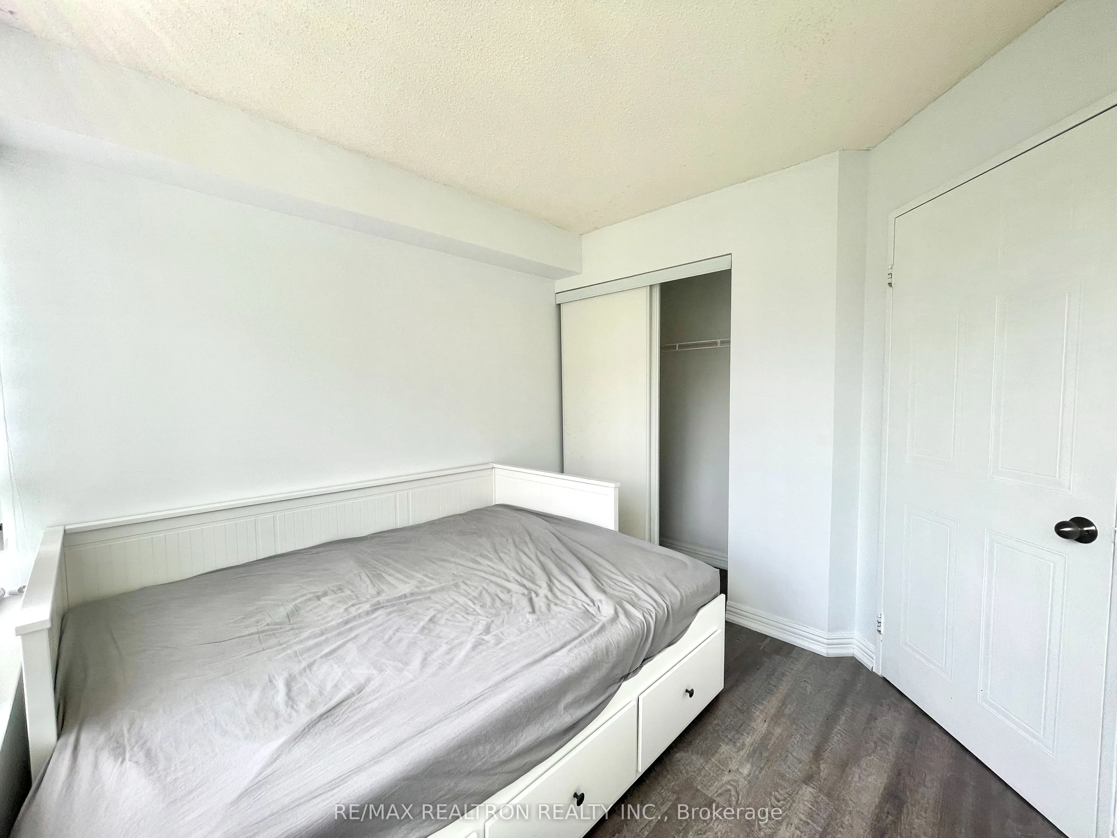 5 Greystone Walk Drive, #206