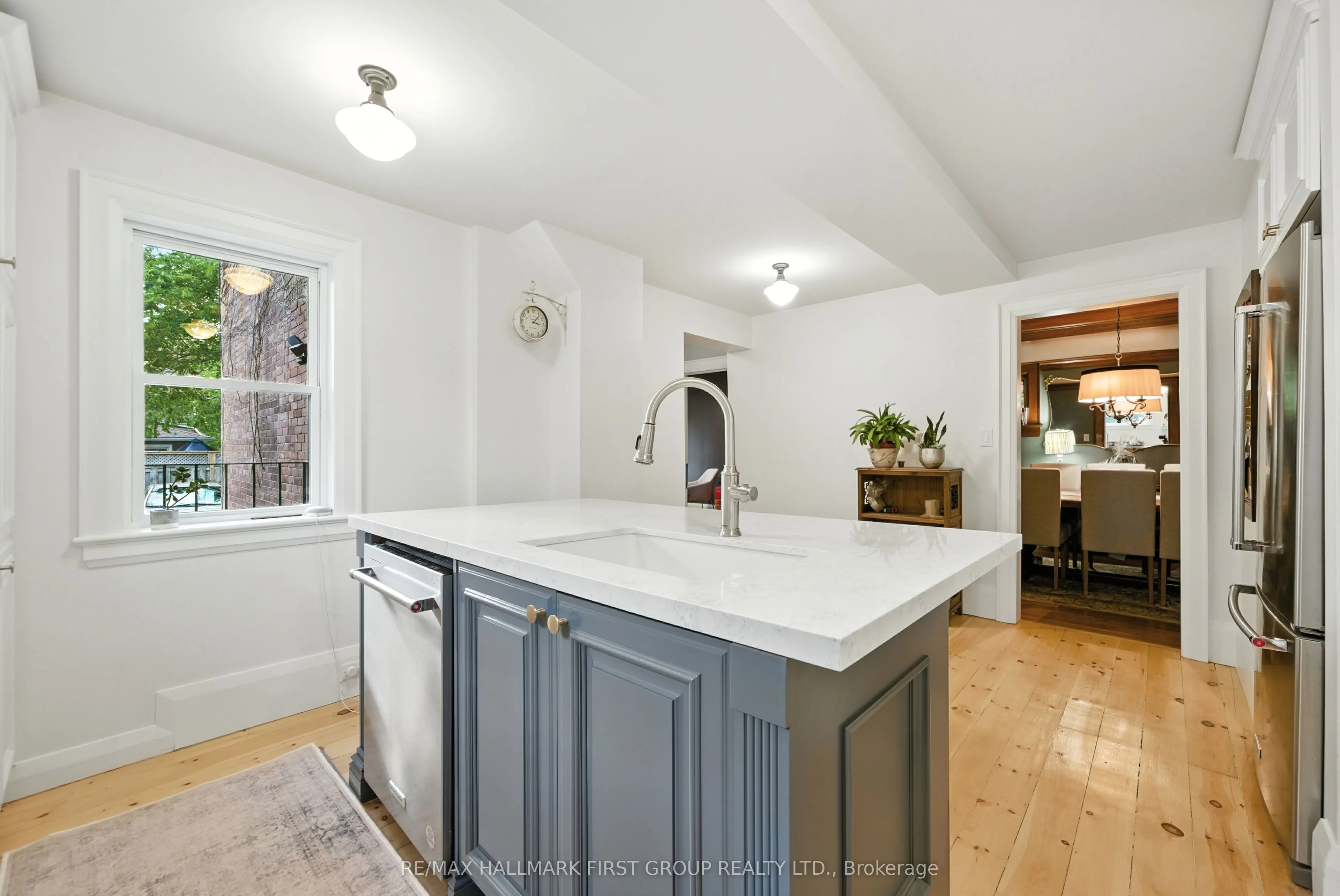622 Simcoe Street N, #Main/Second Floor
