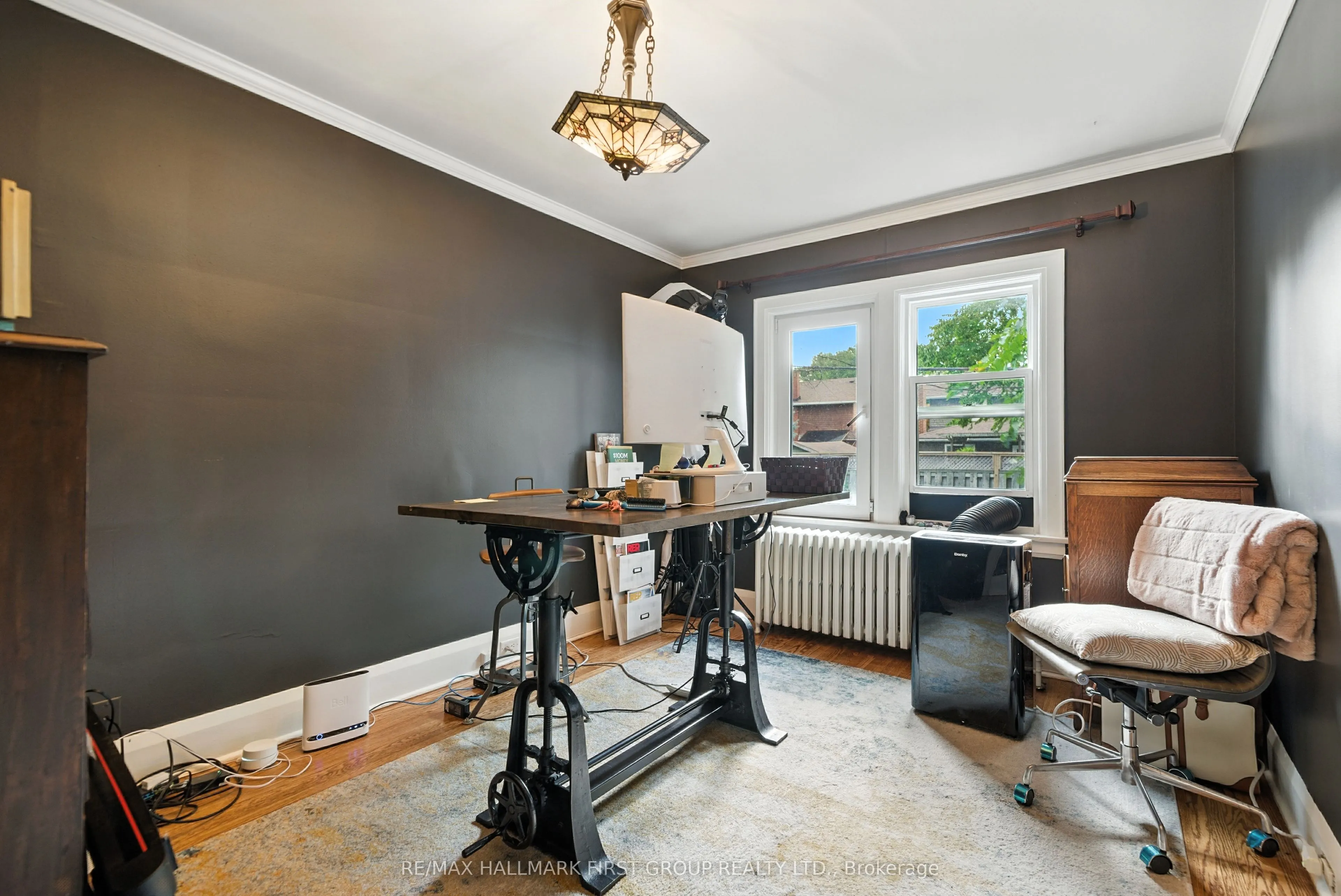 622 Simcoe Street N, #Main/Second Floor
