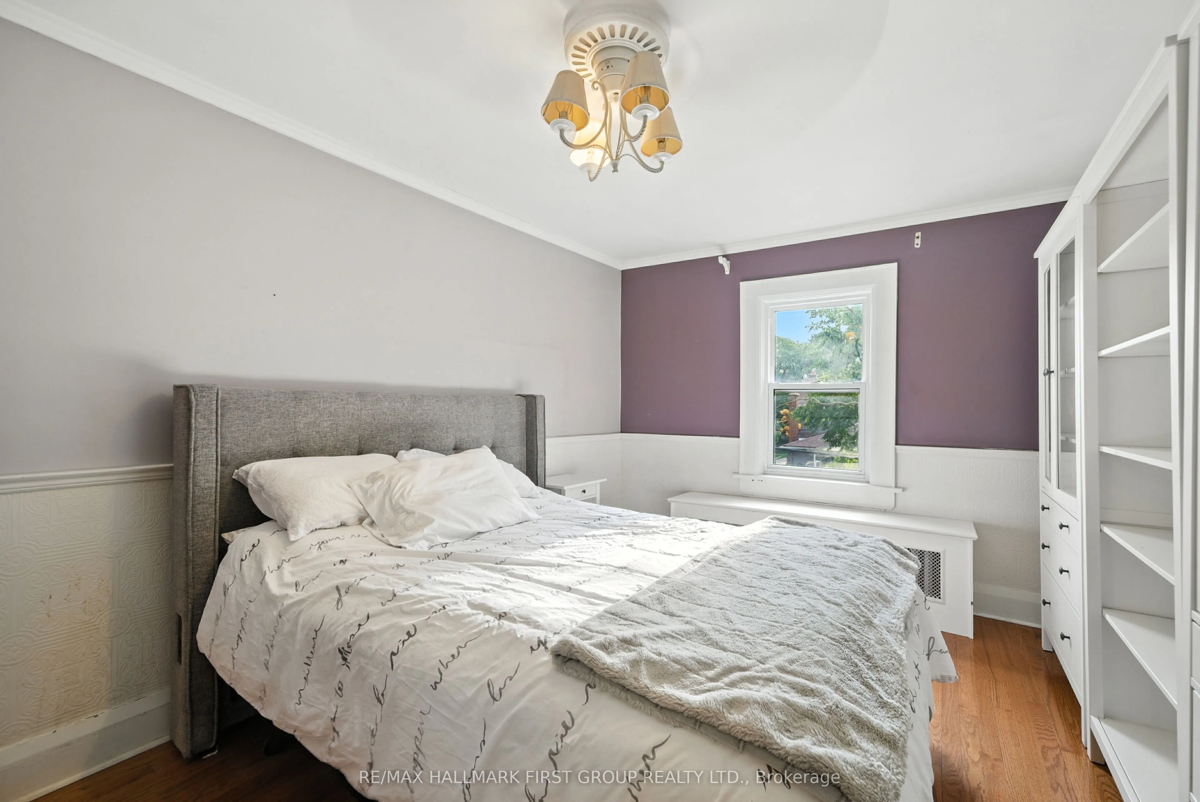 622 Simcoe Street N, #Main/Second Floor