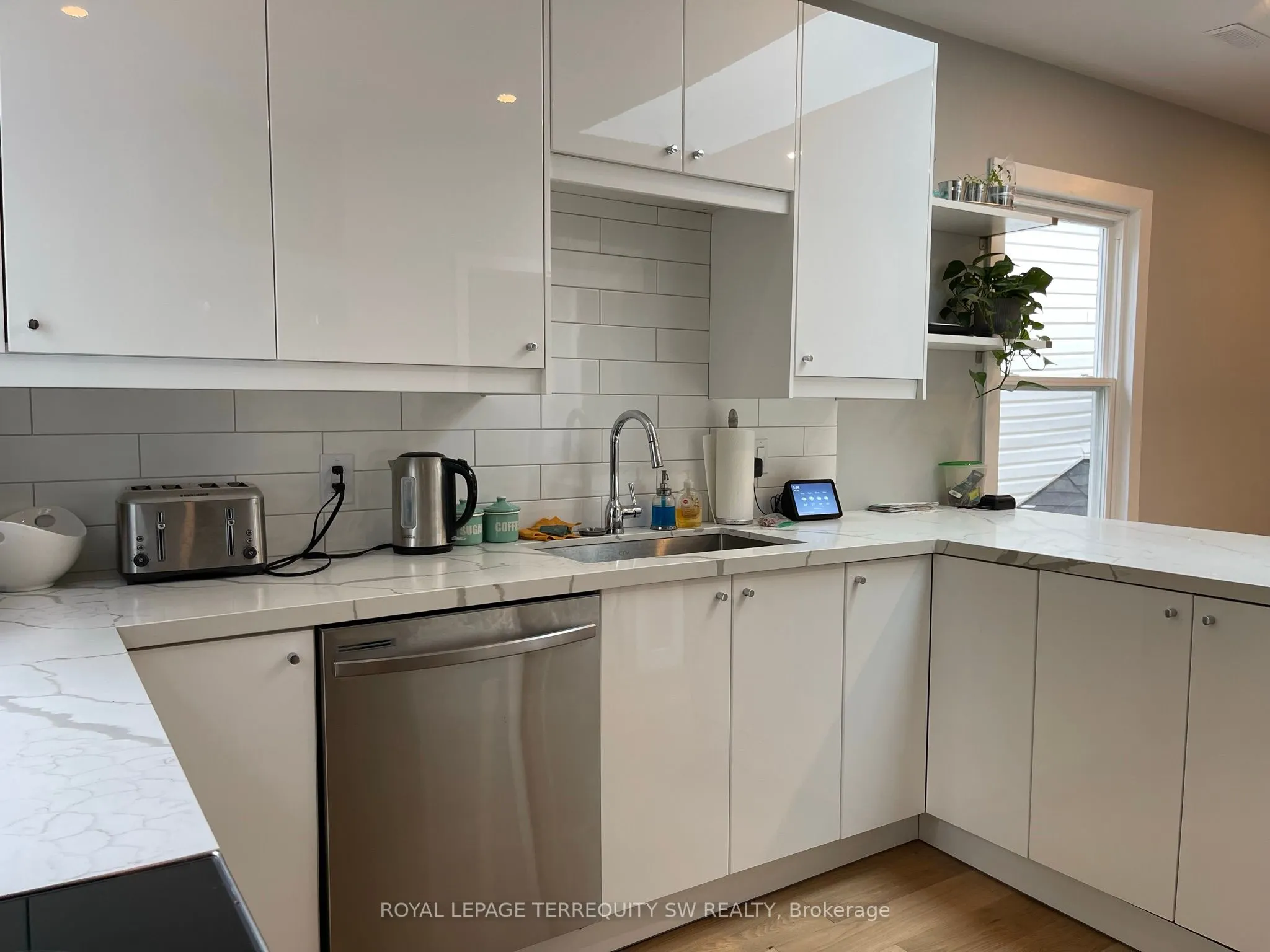 22 Wheeler Avenue, #Upper