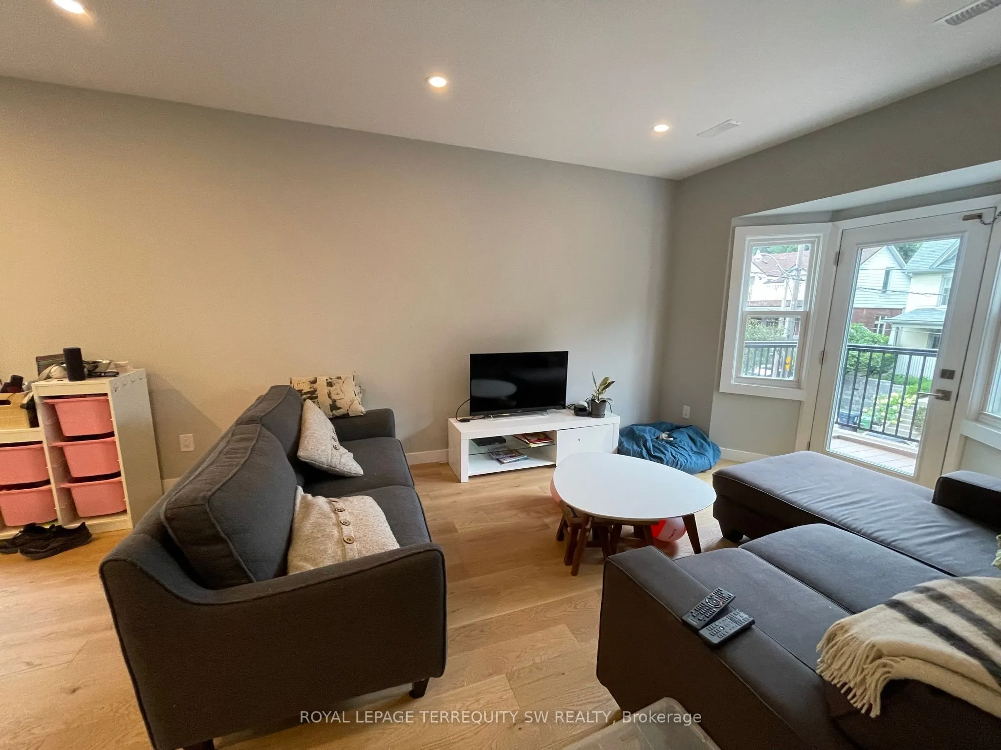 22 Wheeler Avenue, #Upper