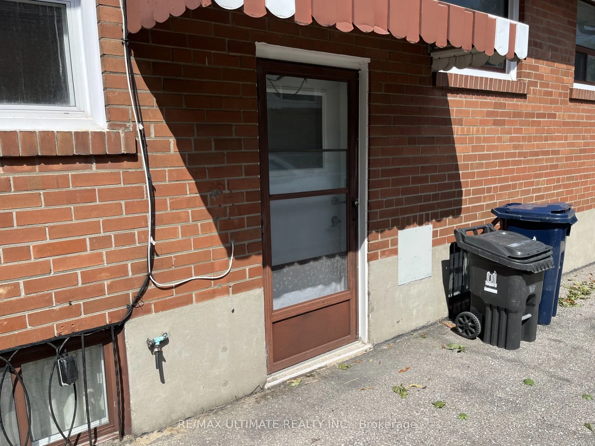 96 Benjamin Boulevard