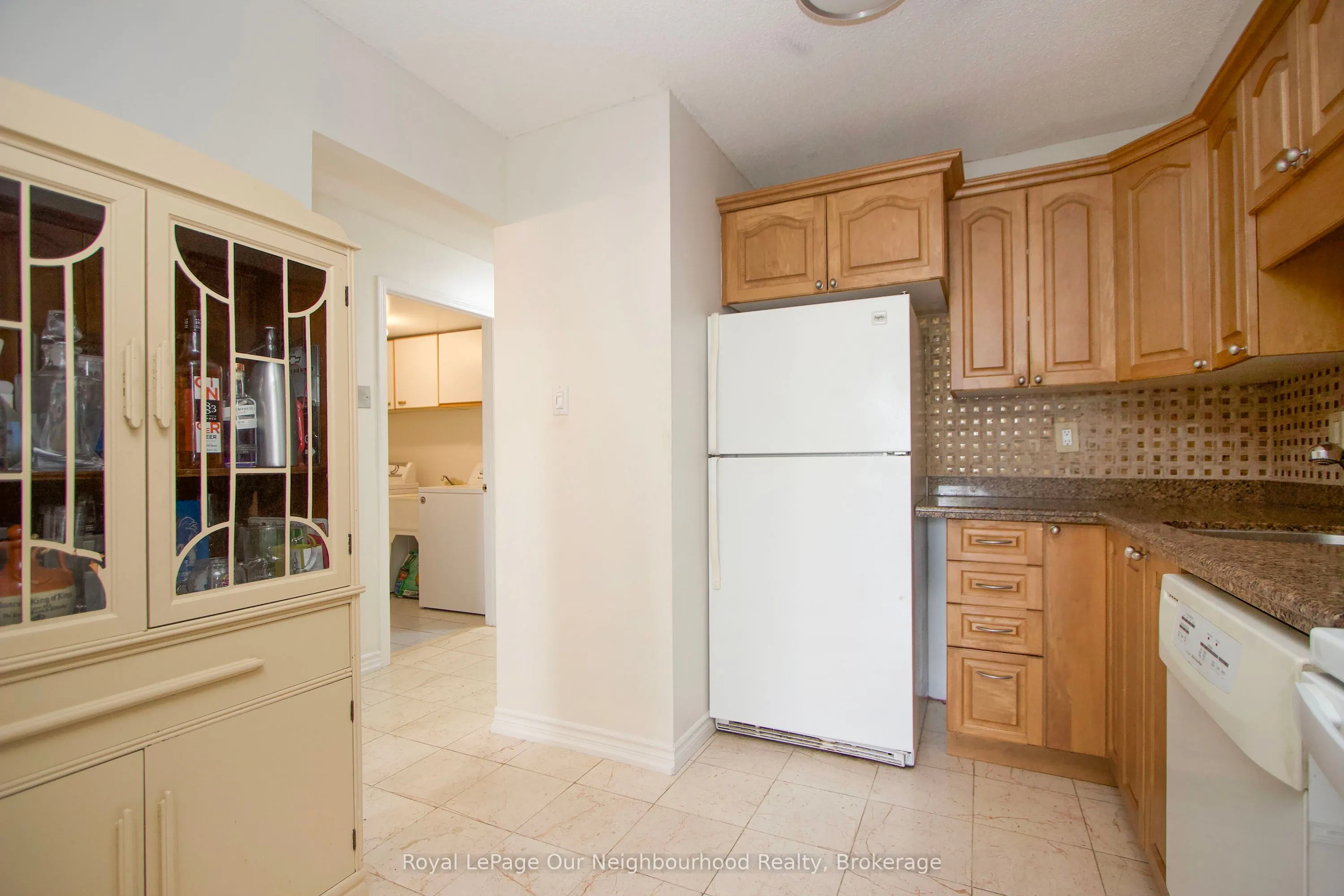 80 Athol Street E, #203