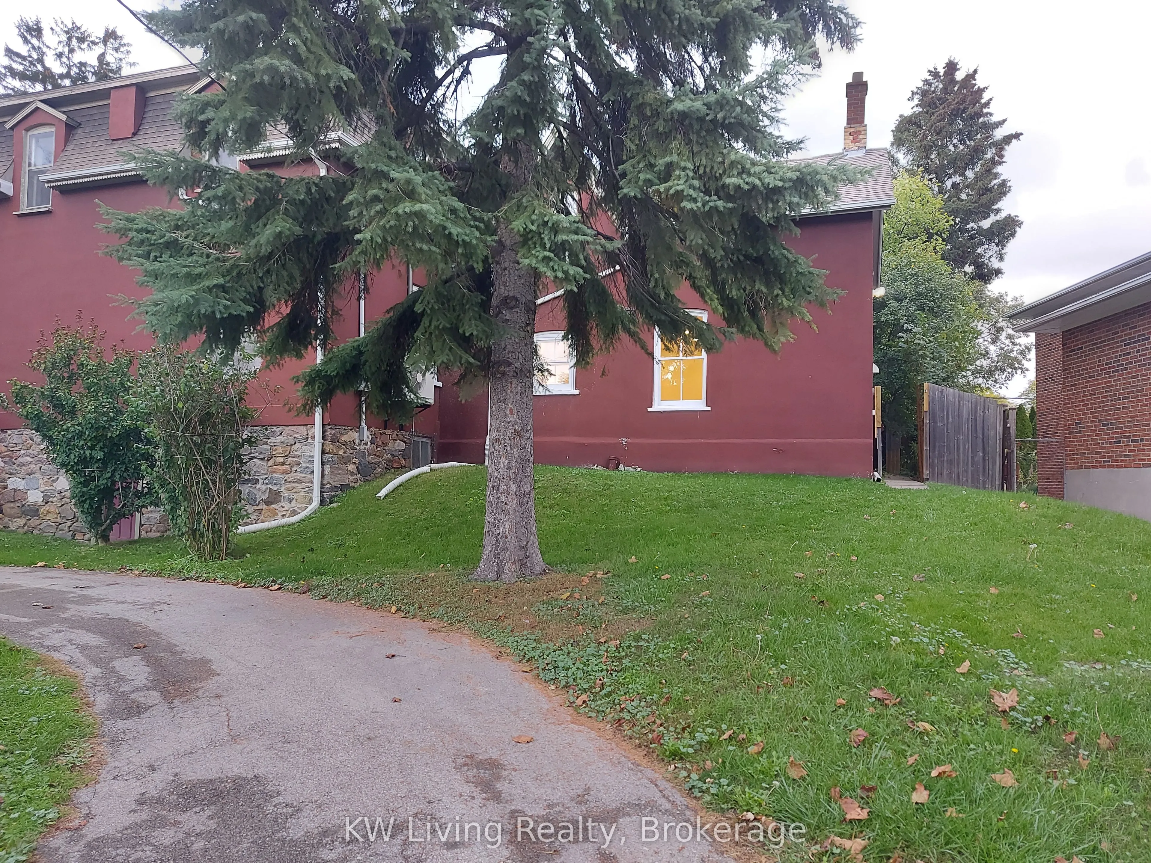 14 Allanford Road, #B