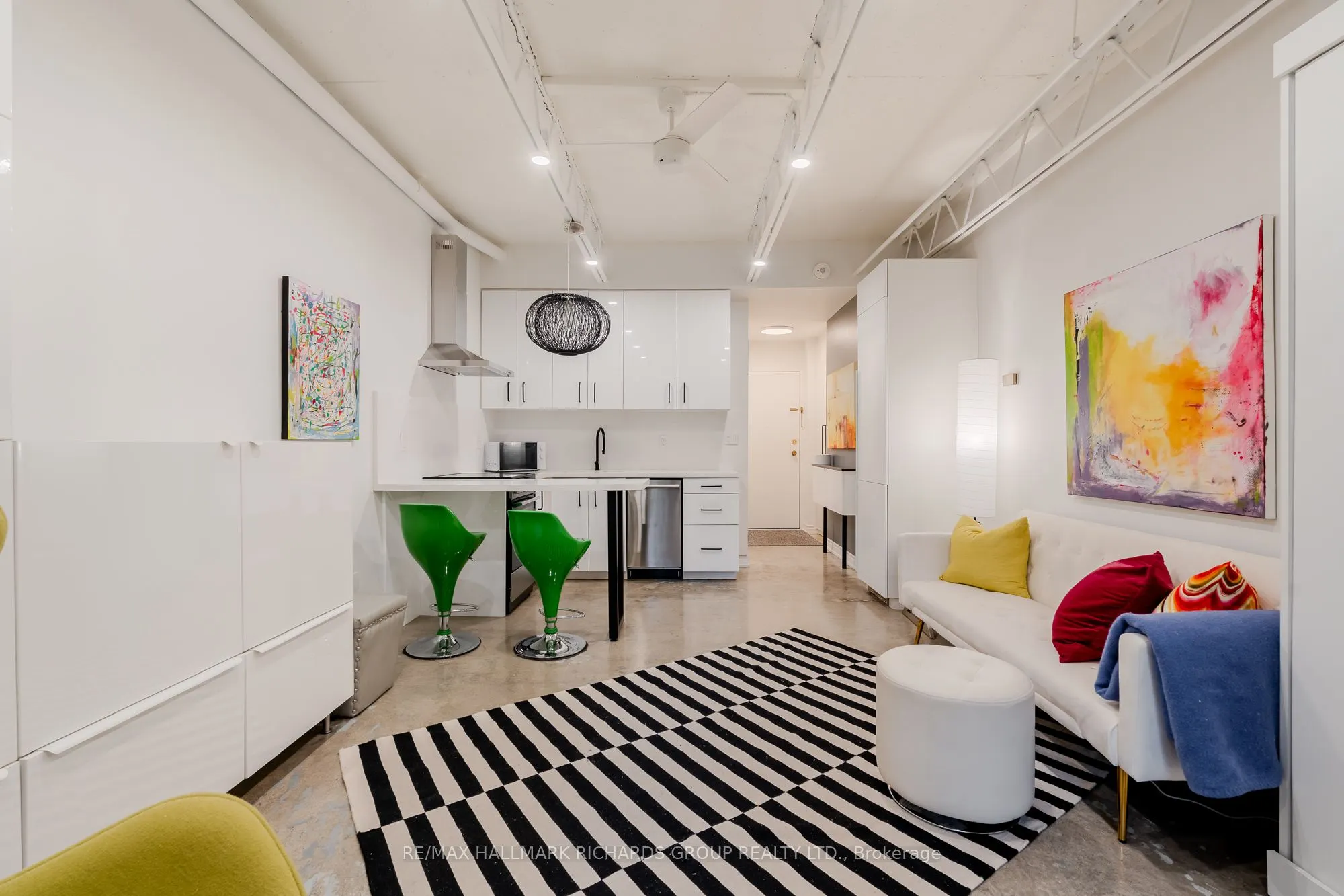 123 Woodbine Avenue, #121