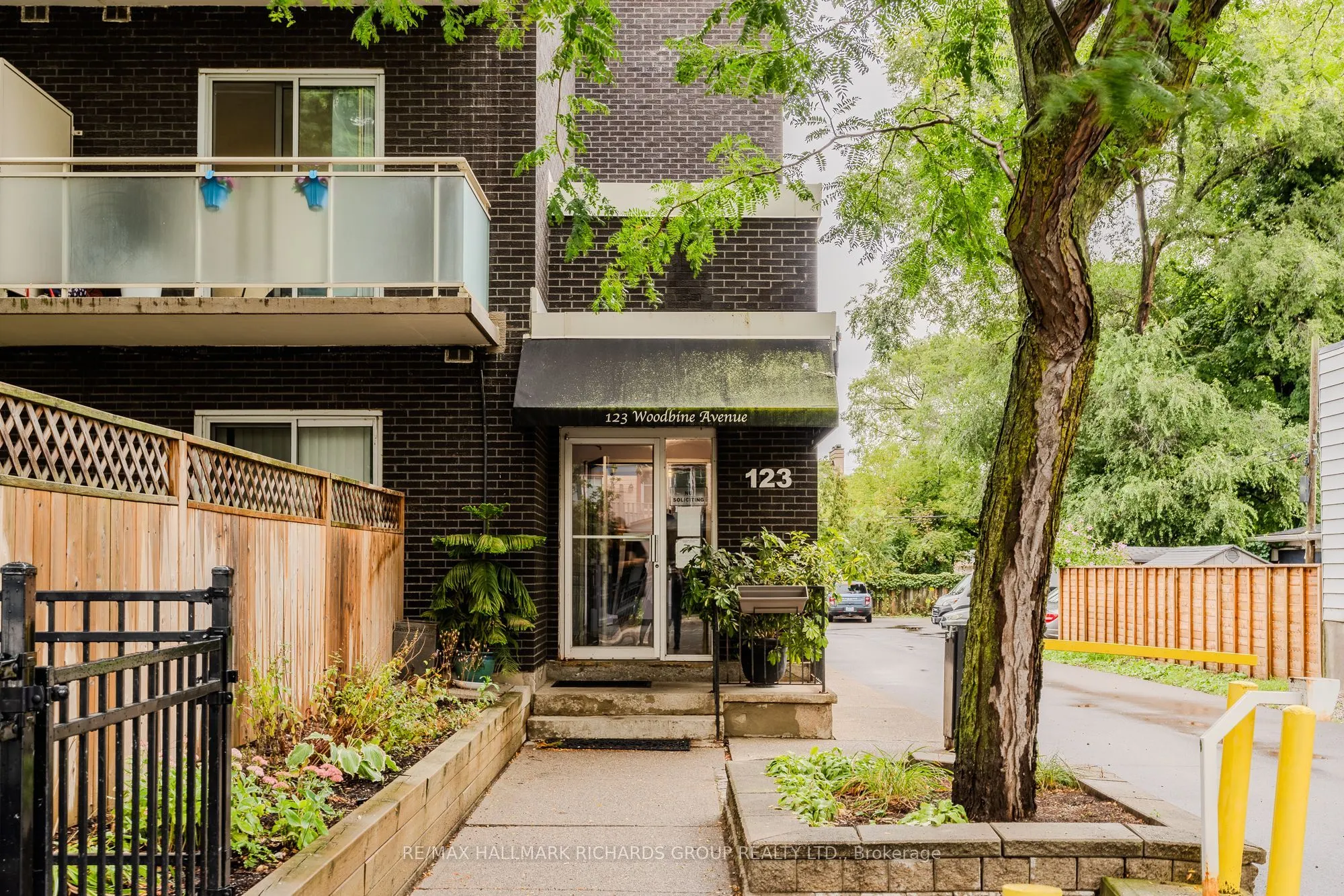 123 Woodbine Avenue, #121