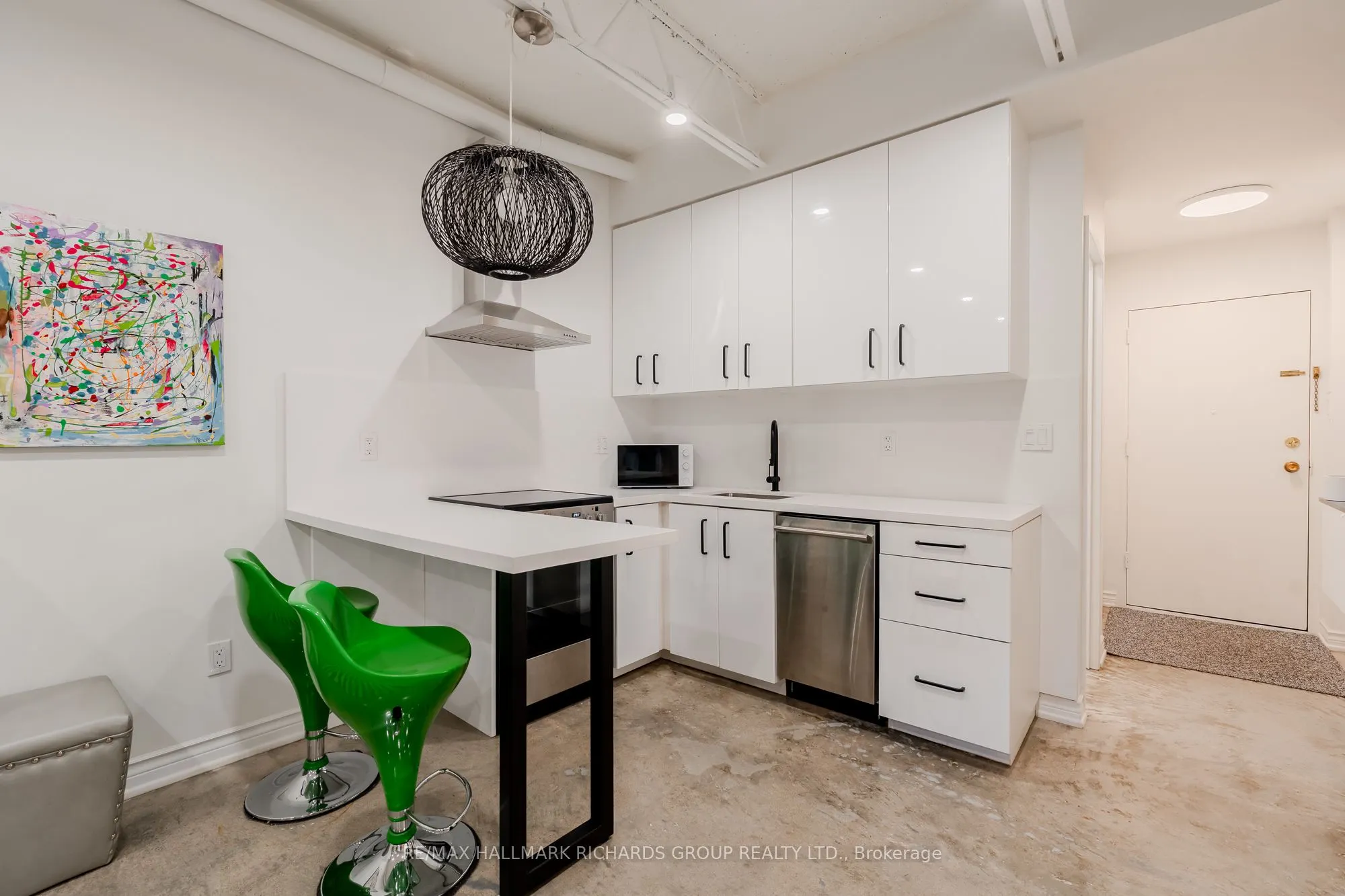 123 Woodbine Avenue, #121