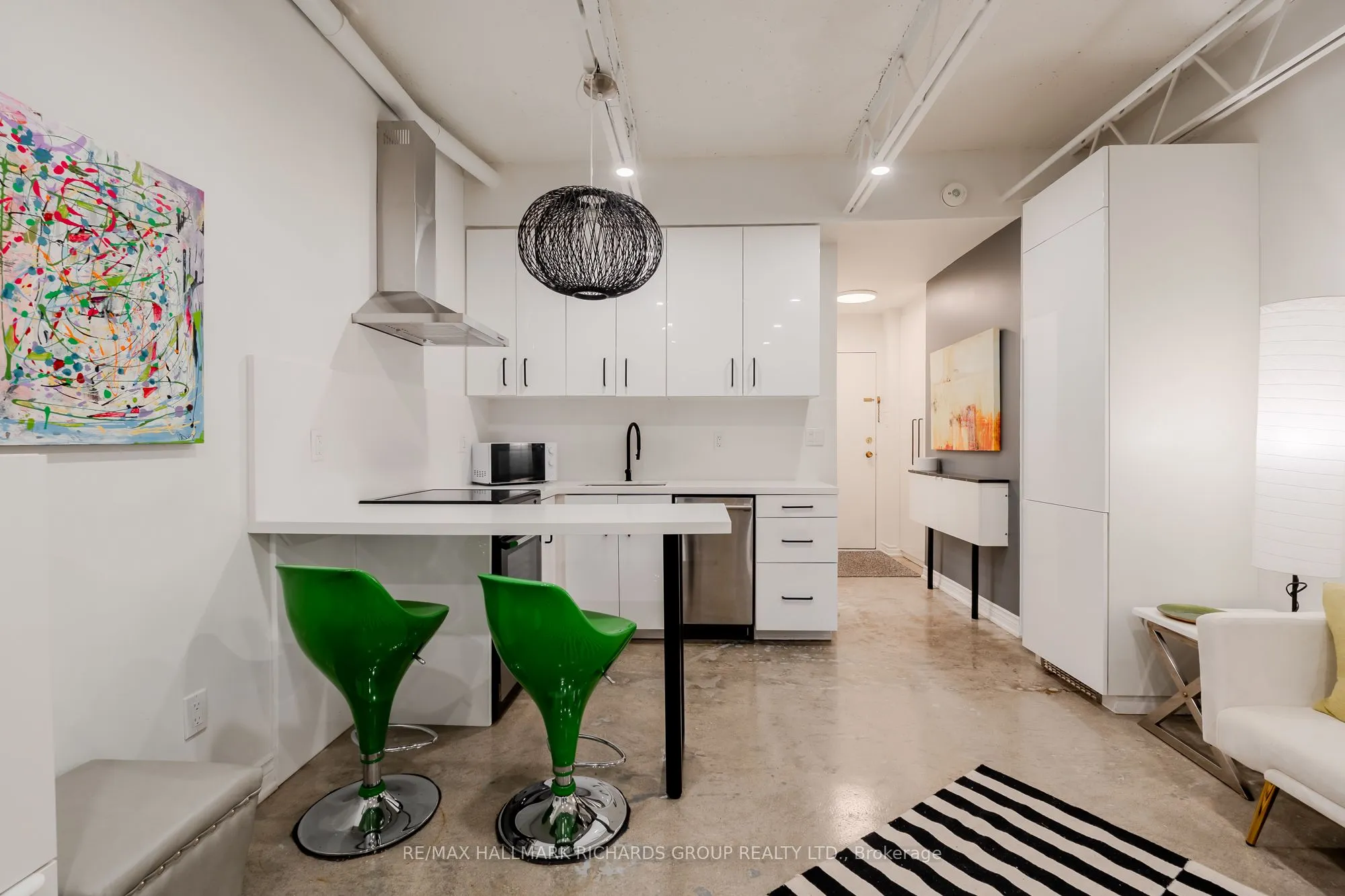123 Woodbine Avenue, #121
