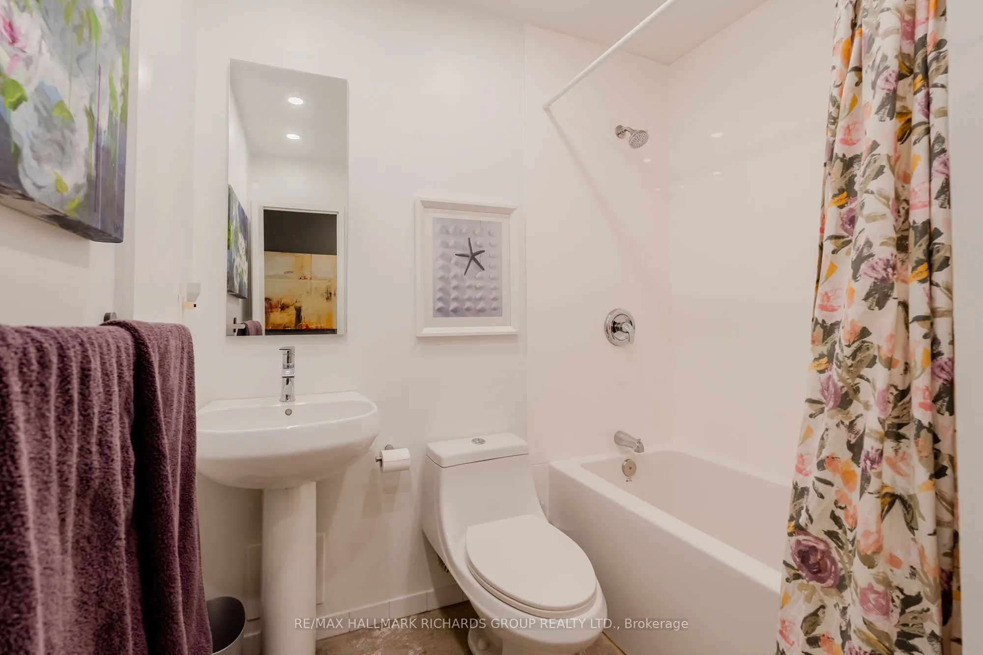 123 Woodbine Avenue, #121