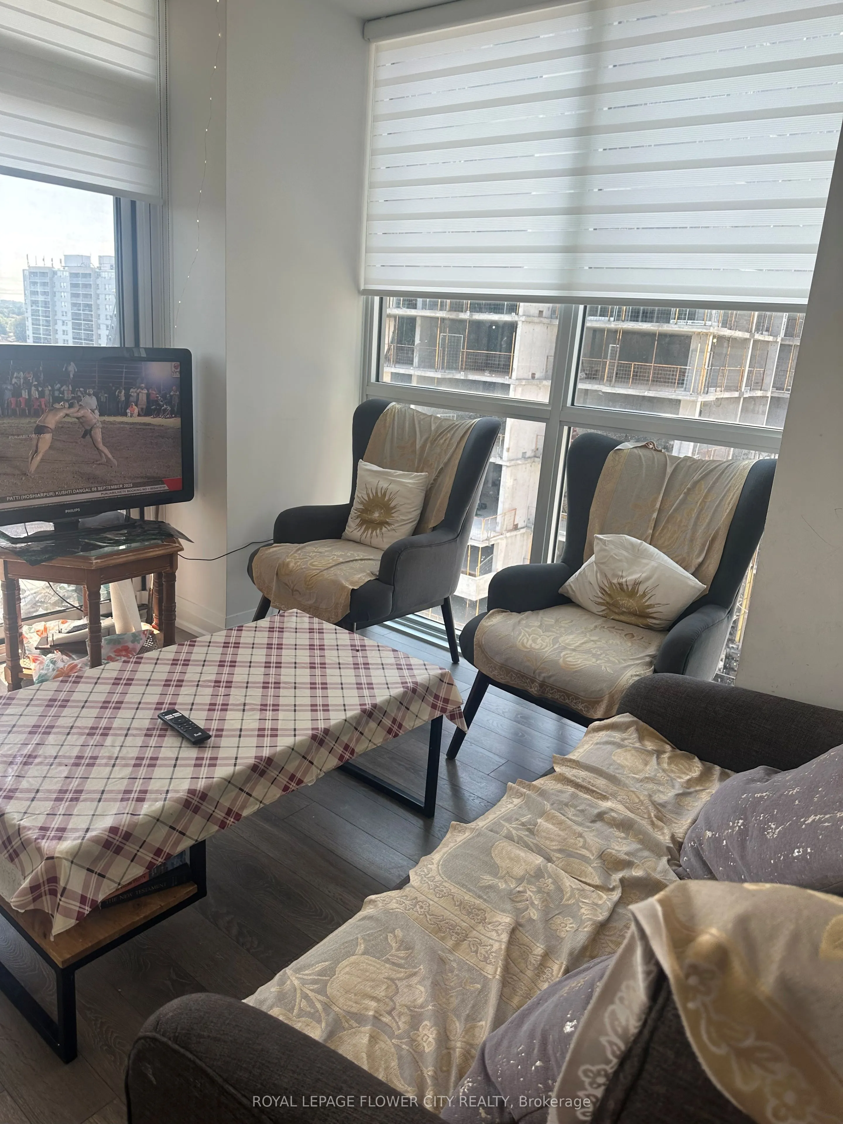10 Meadowglen Place, #1009