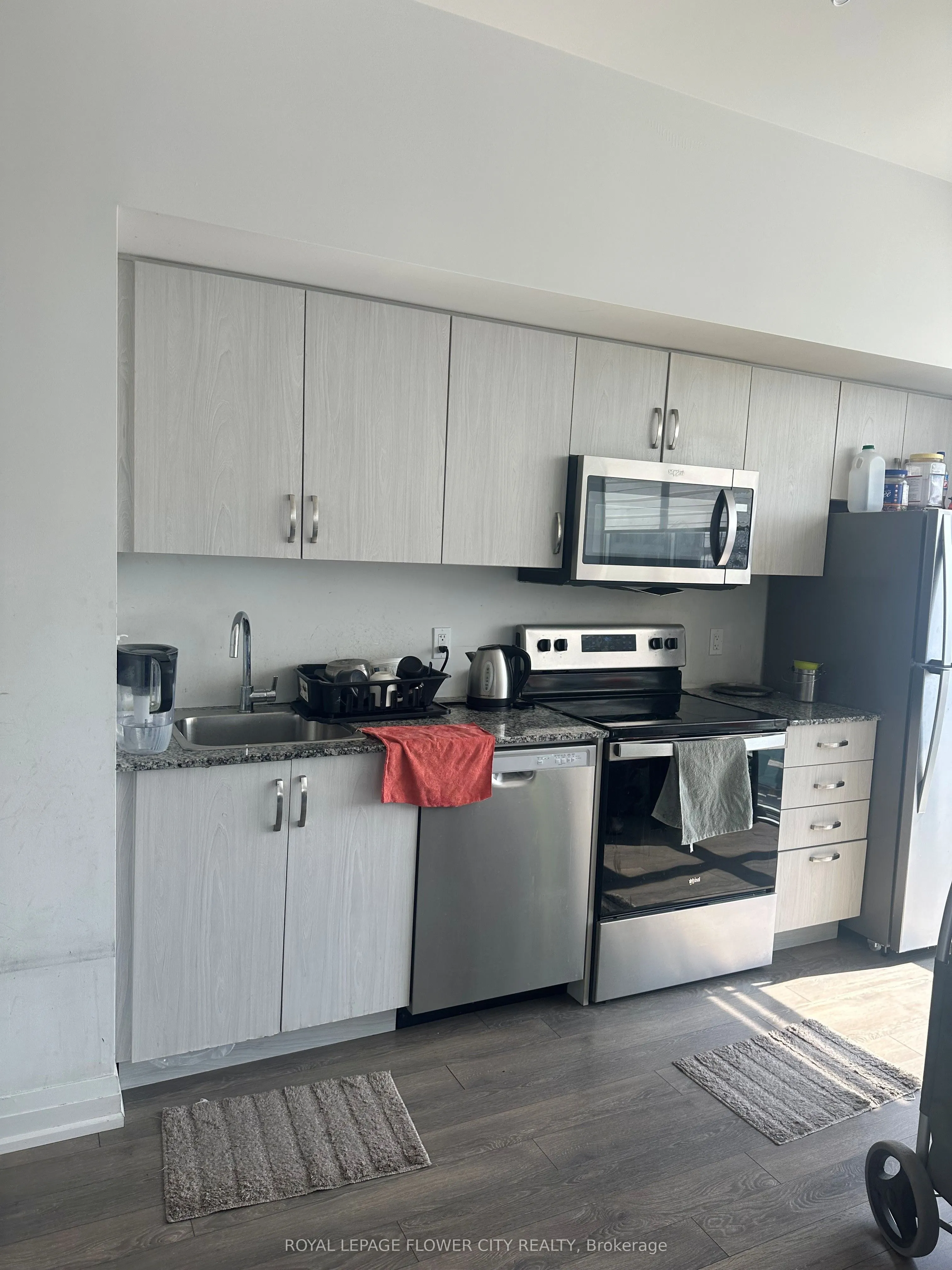 10 Meadowglen Place, #1009