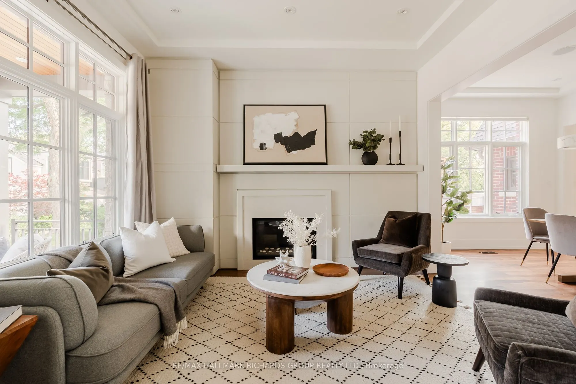 6 Leonard Circle