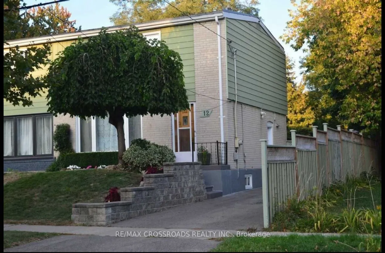 12 Chevron Crescent