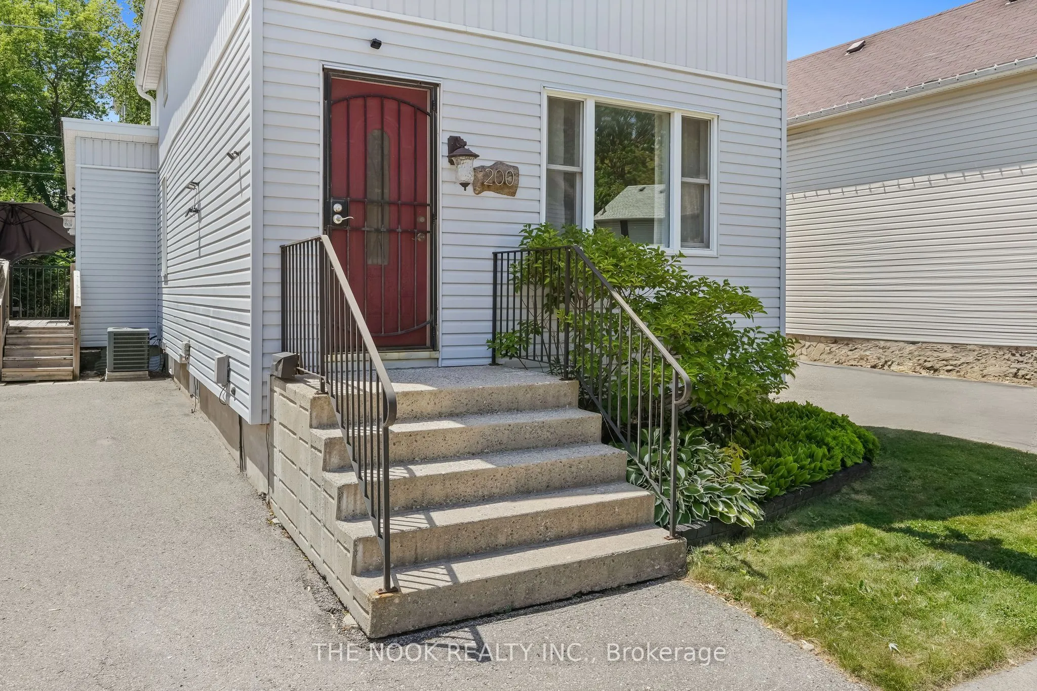 200 Court Street