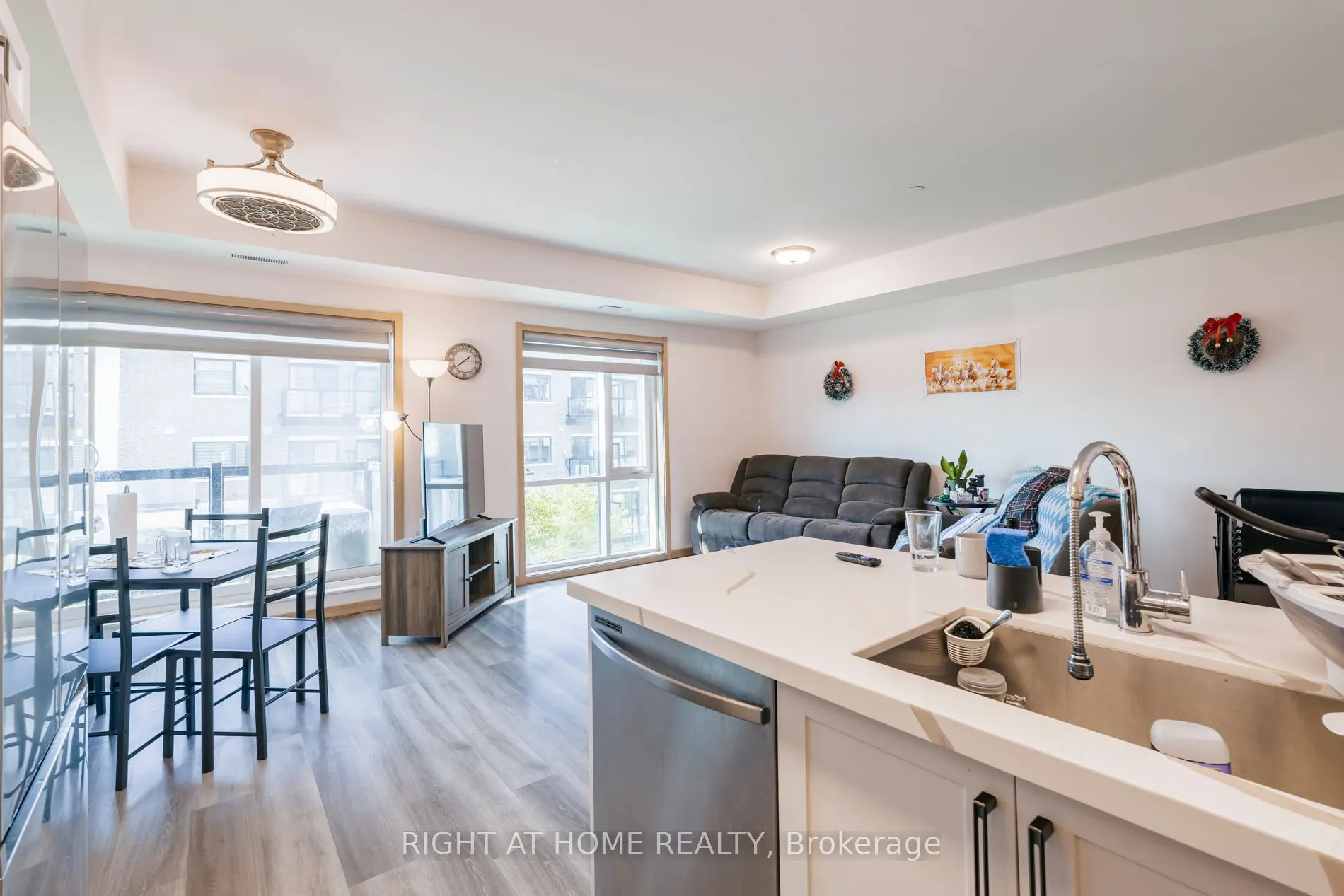 200 Chester Le Boulevard, #D302
