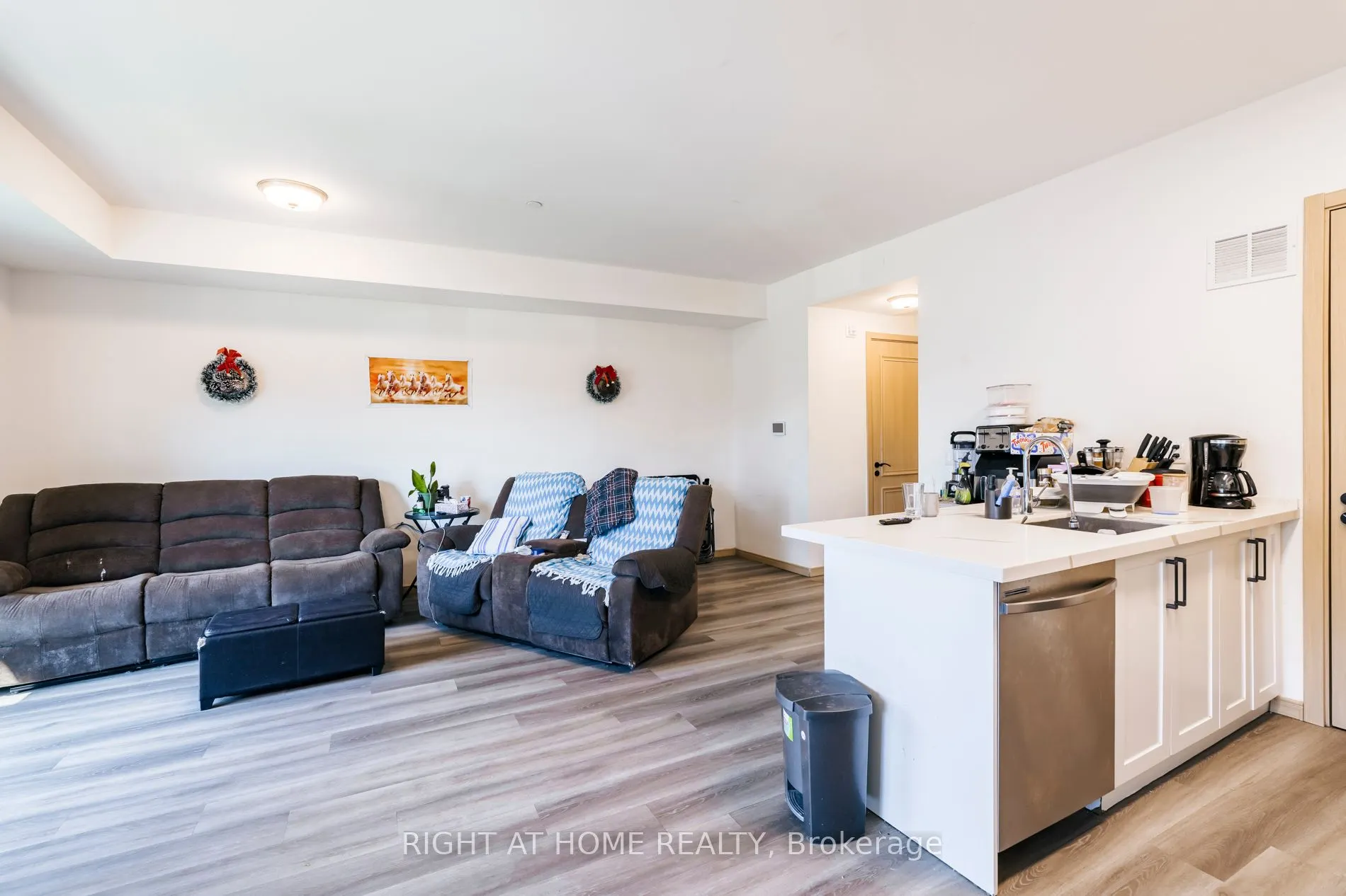 200 Chester Le Boulevard, #D302