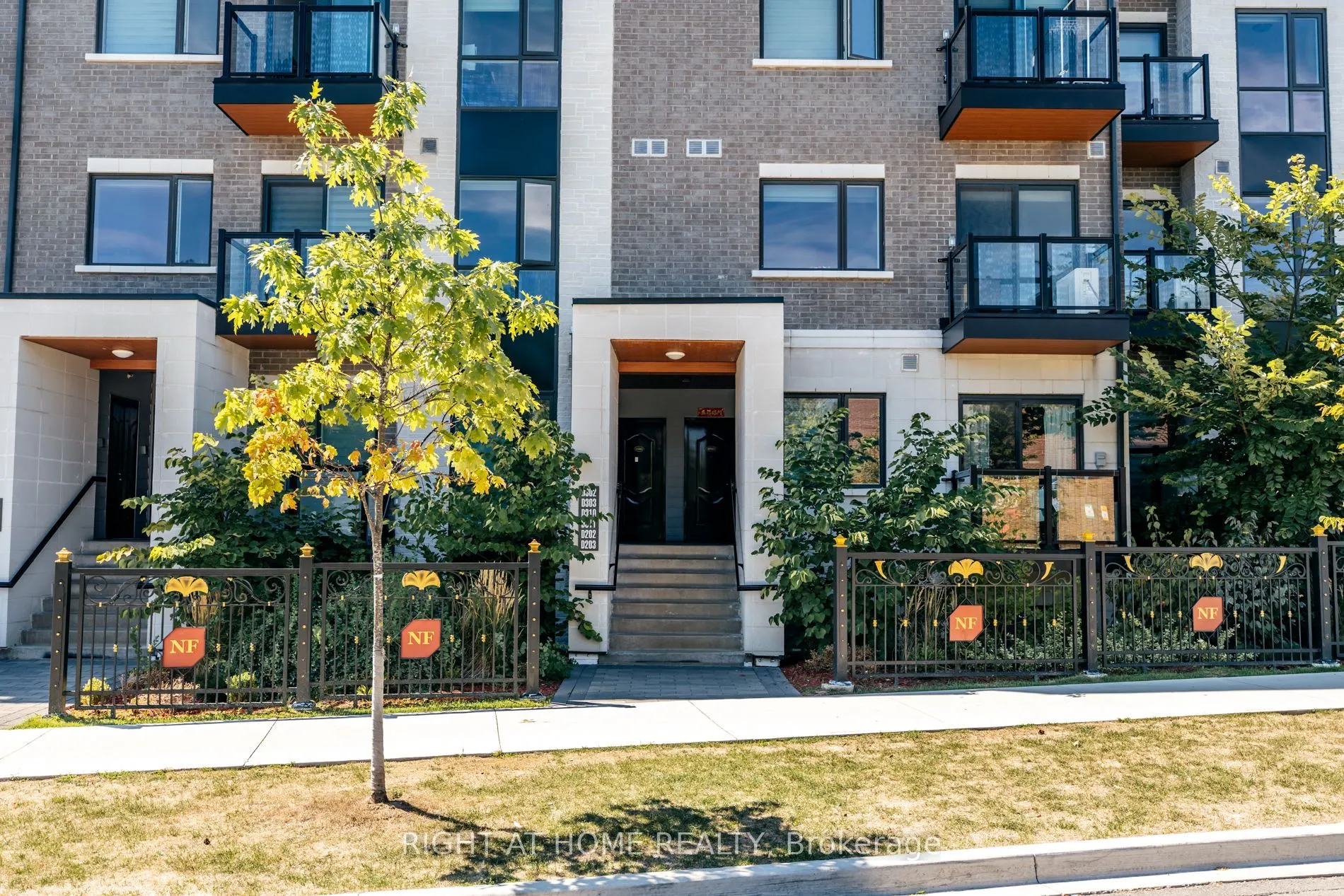 200 Chester Le Boulevard, #D302
