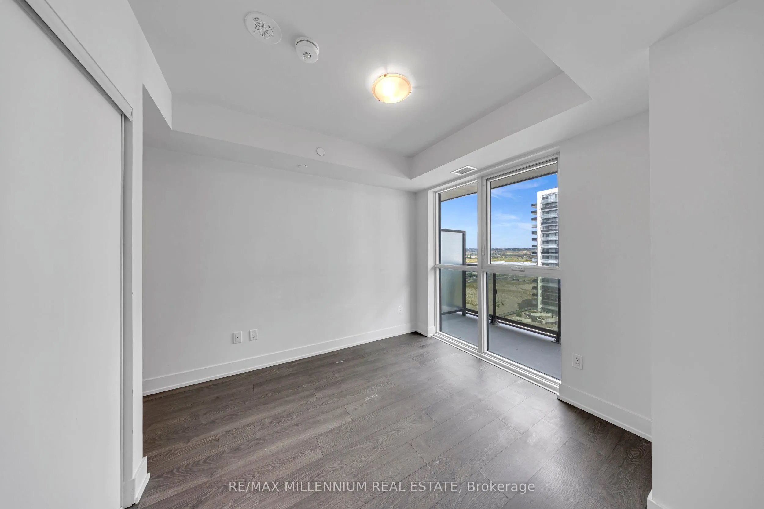 2550 Simcoe Street, #1215