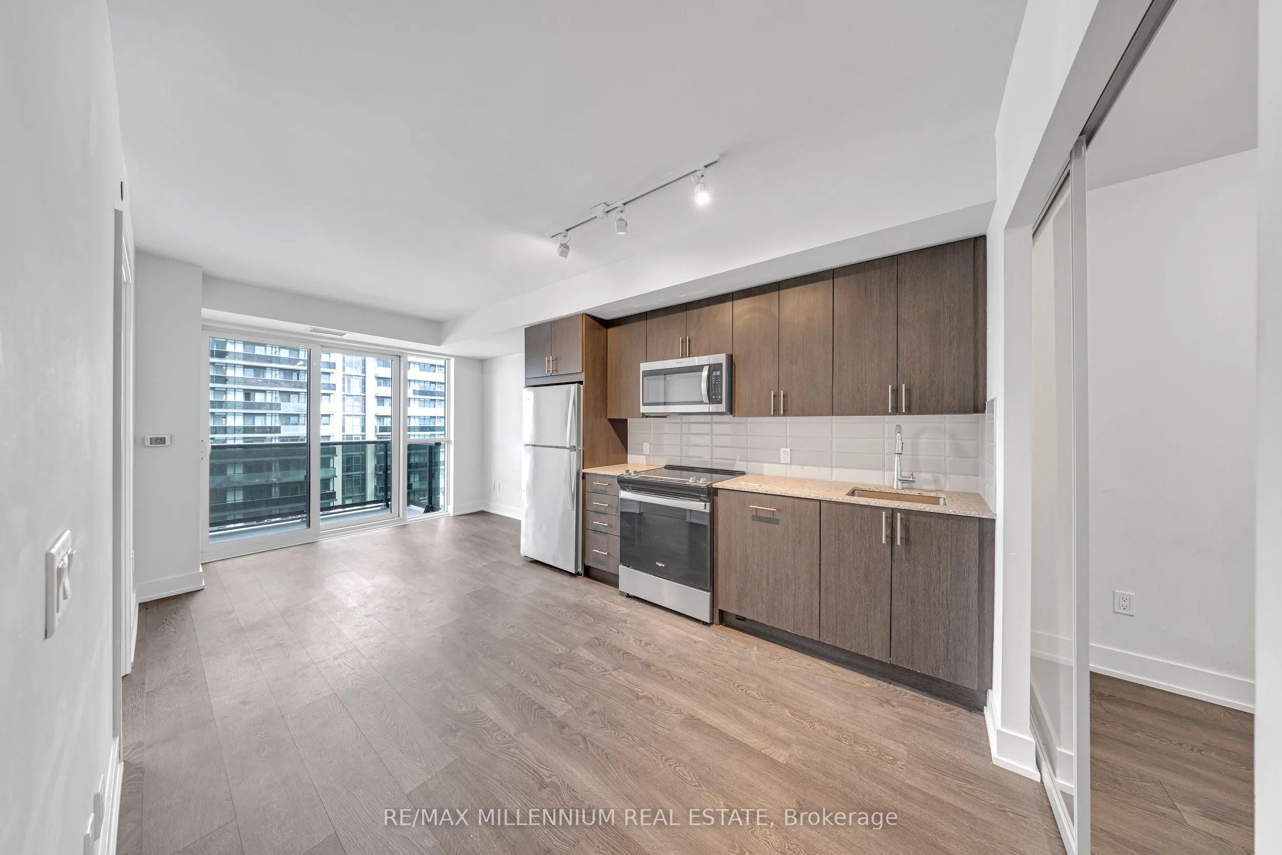 2550 Simcoe Street, #1215