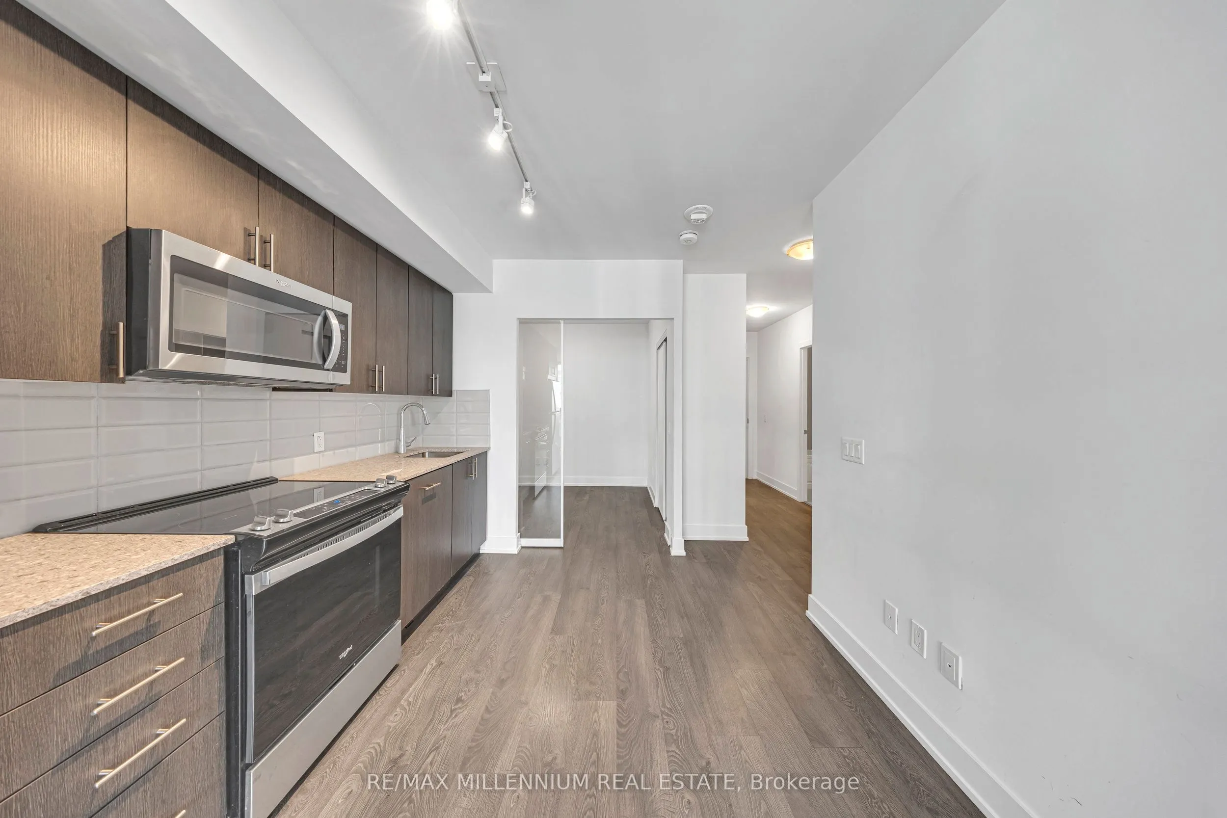 2550 Simcoe Street, #1215