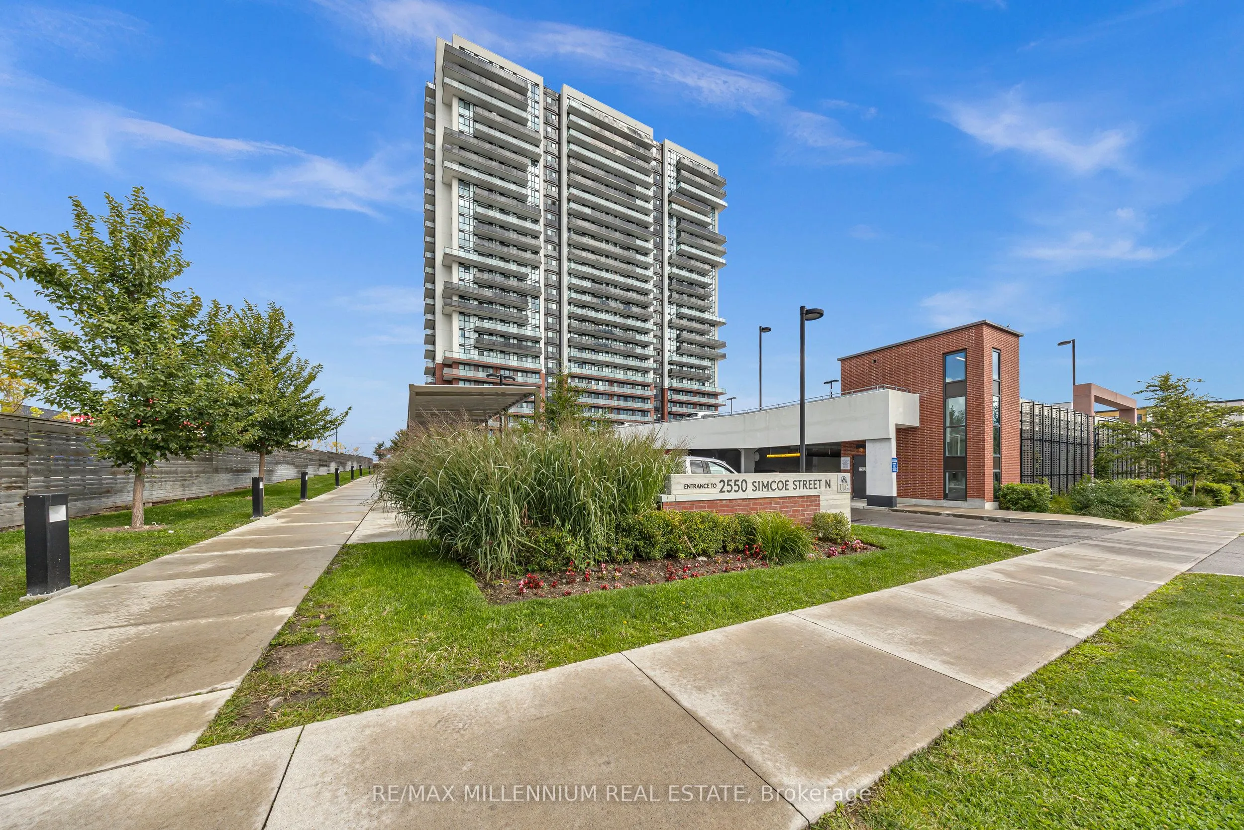 2550 Simcoe Street, #1215