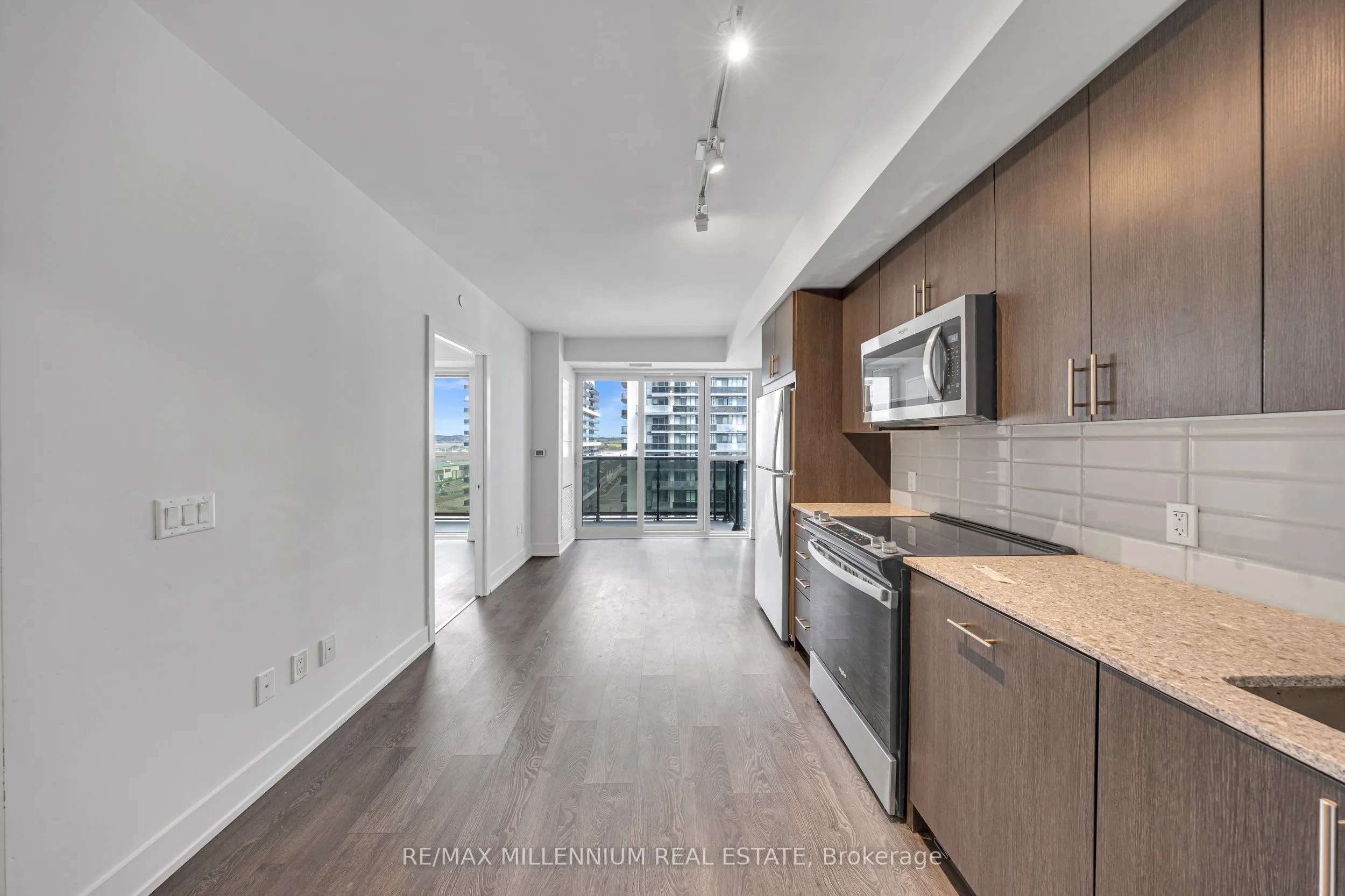 2550 Simcoe Street, #1215