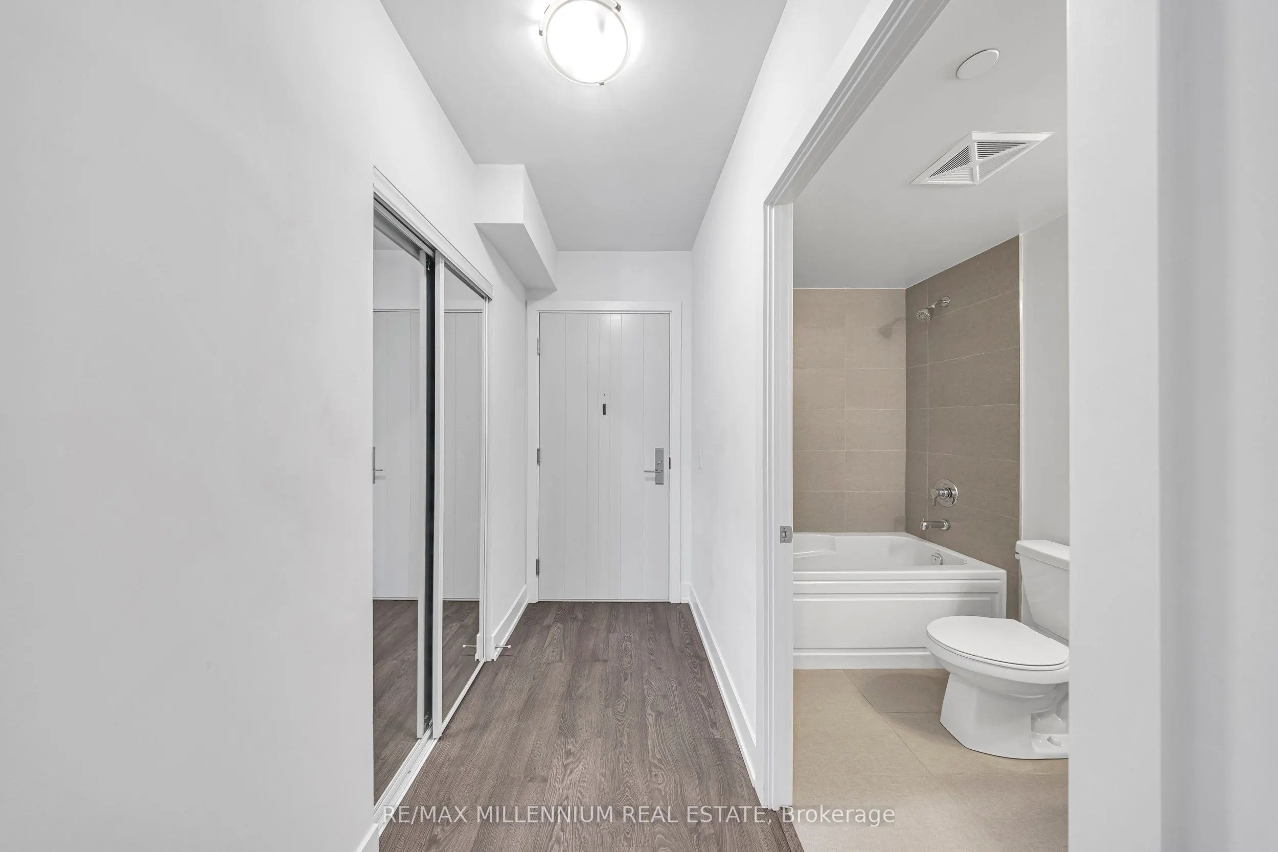 2550 Simcoe Street, #1215