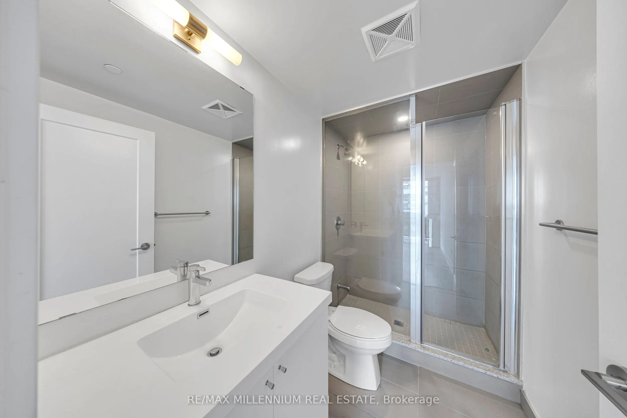 2550 Simcoe Street, #1215