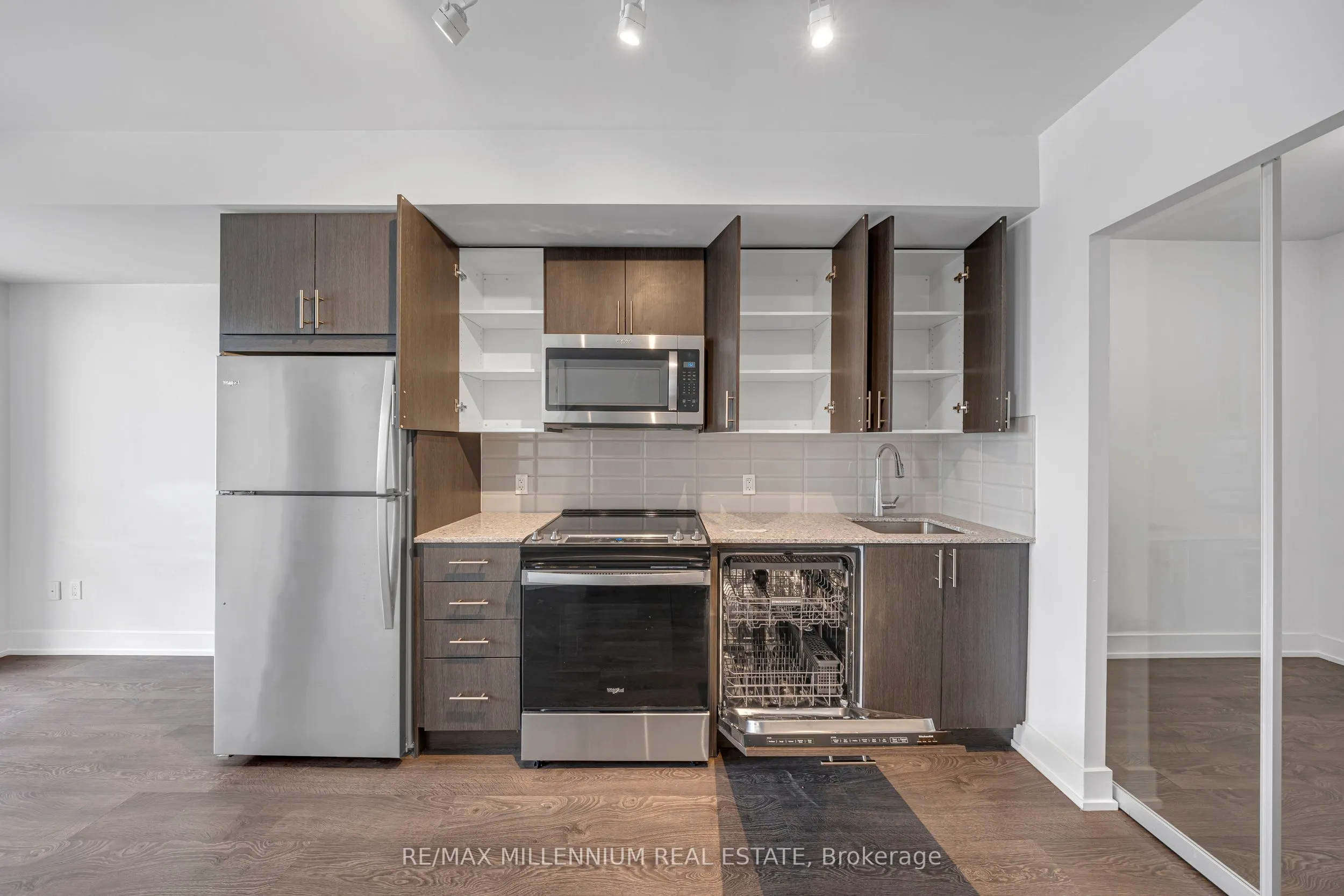 2550 Simcoe Street, #1215