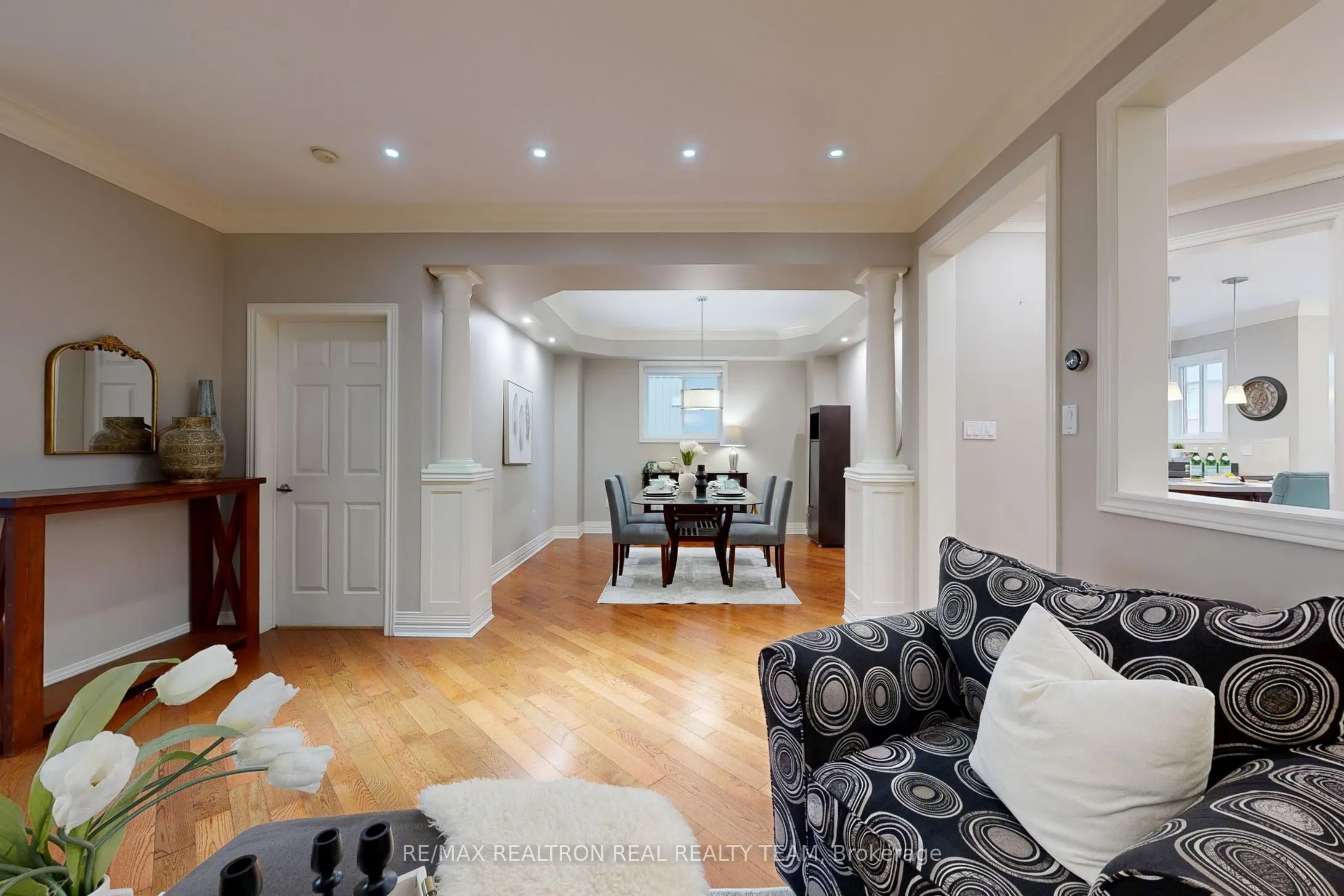 89 Cachet Boulevard