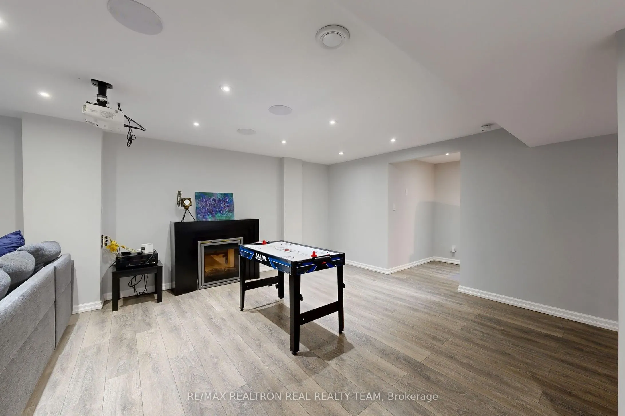 89 Cachet Boulevard