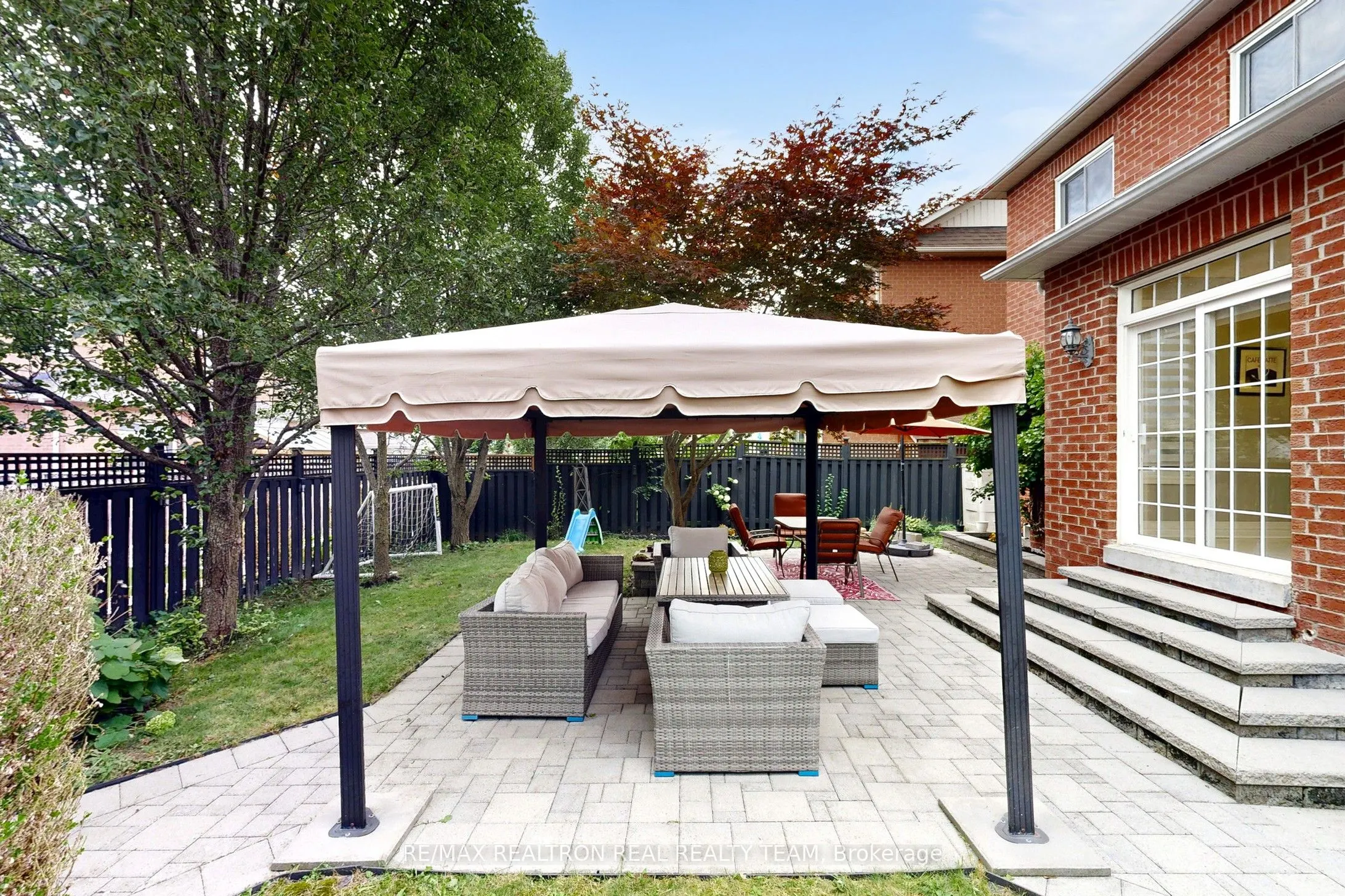 89 Cachet Boulevard