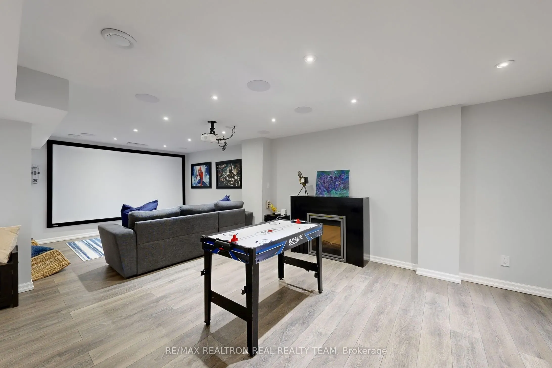 89 Cachet Boulevard