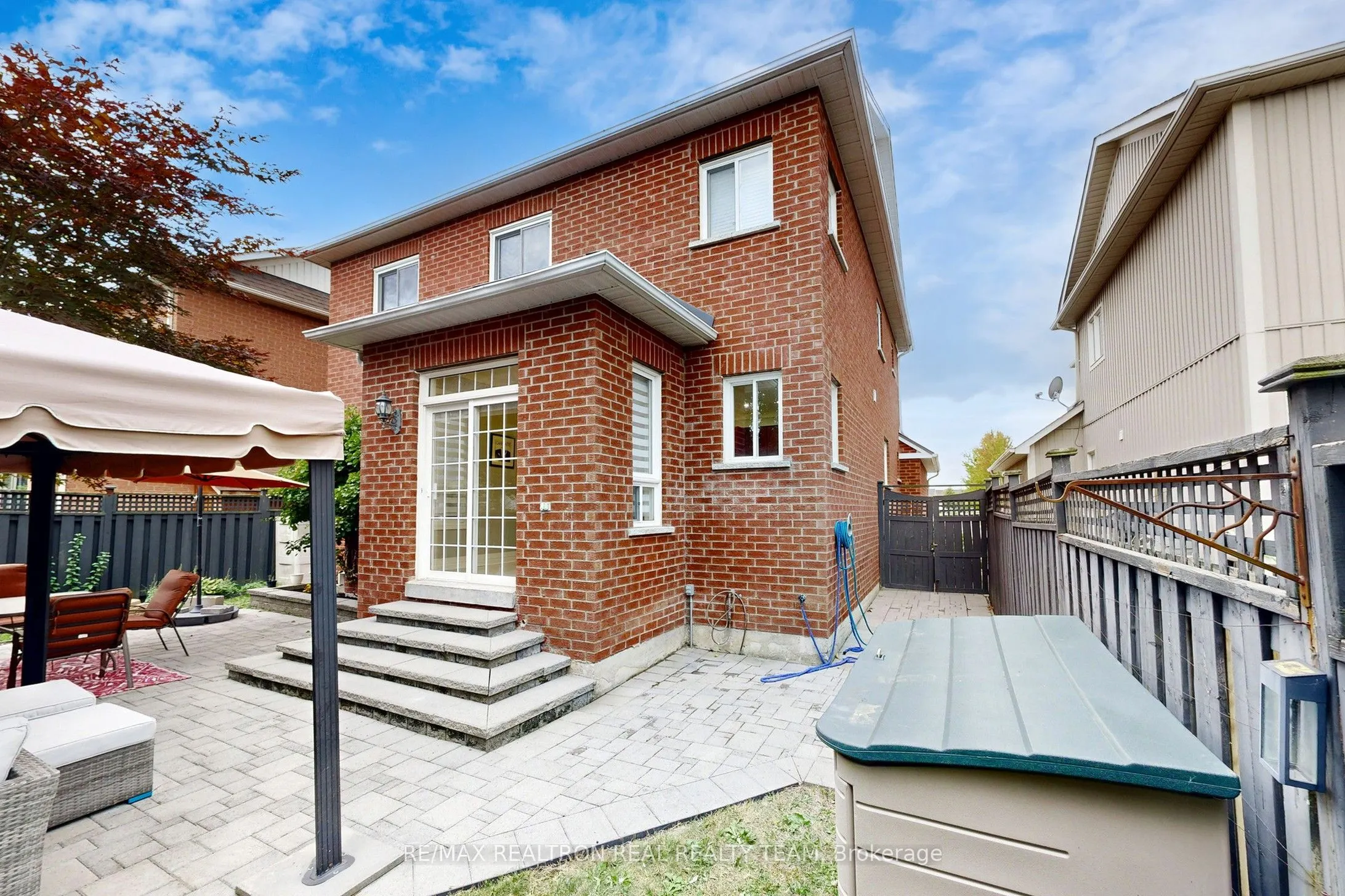 89 Cachet Boulevard