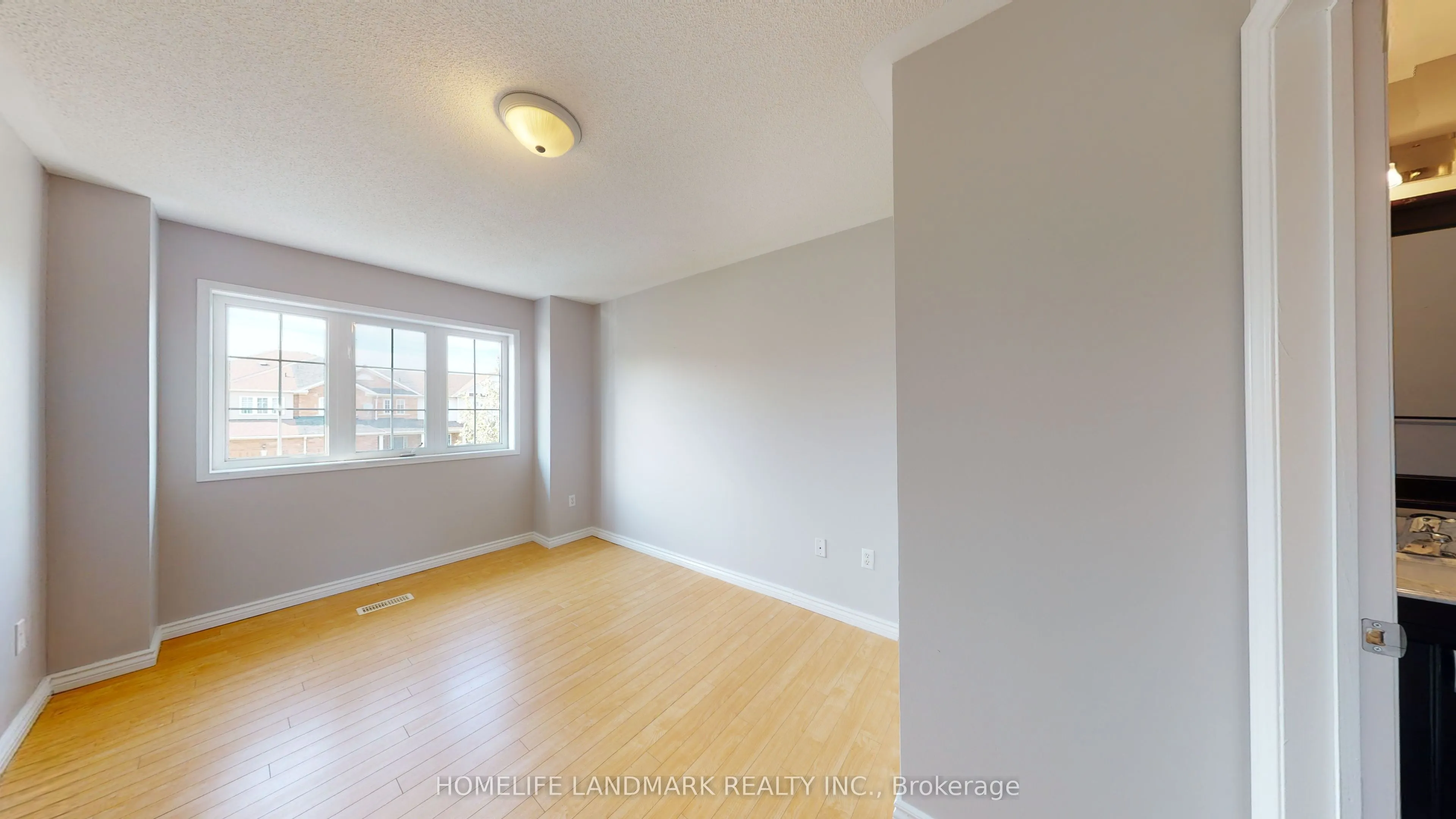 80 Presley Crescent