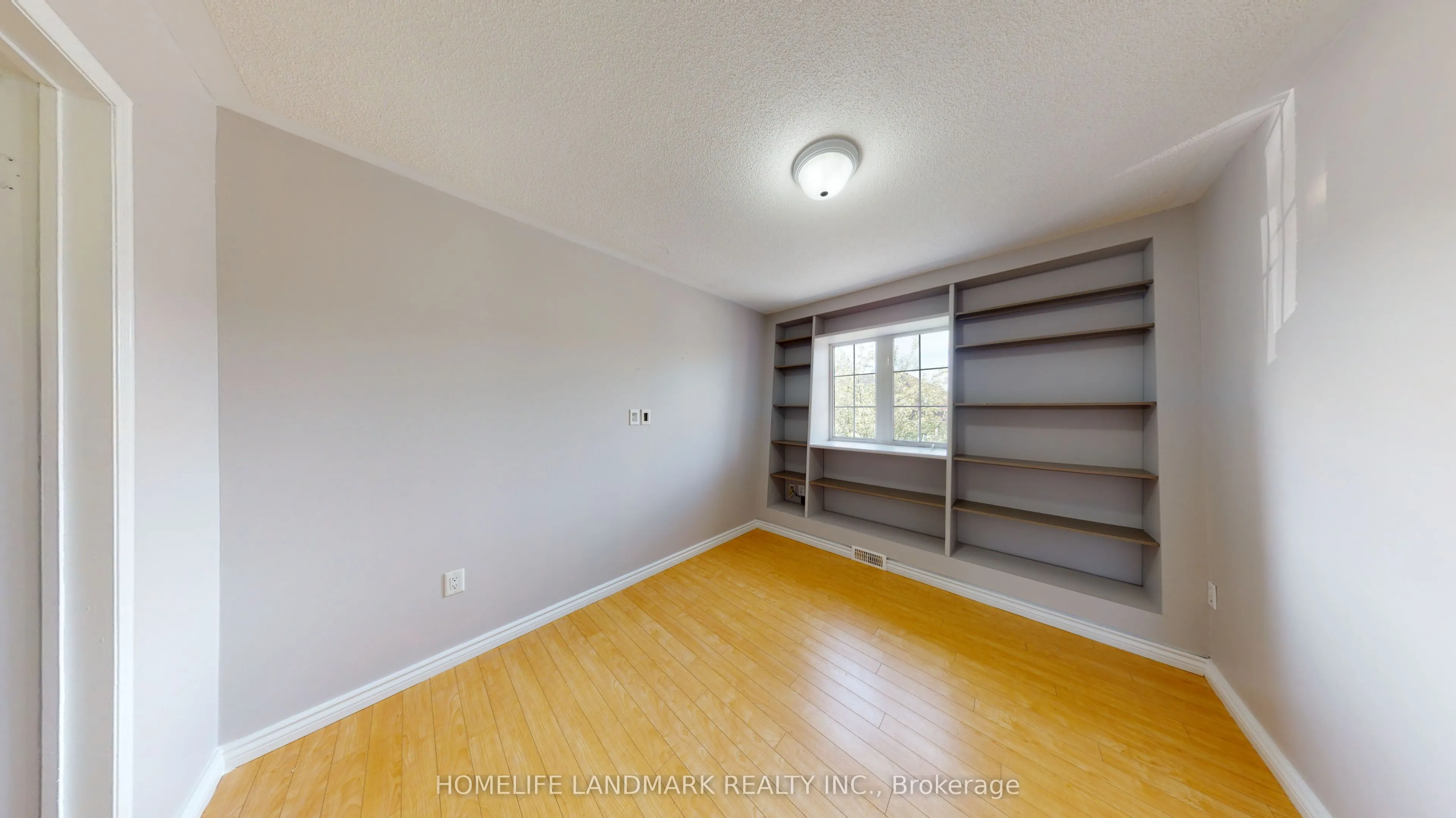 80 Presley Crescent