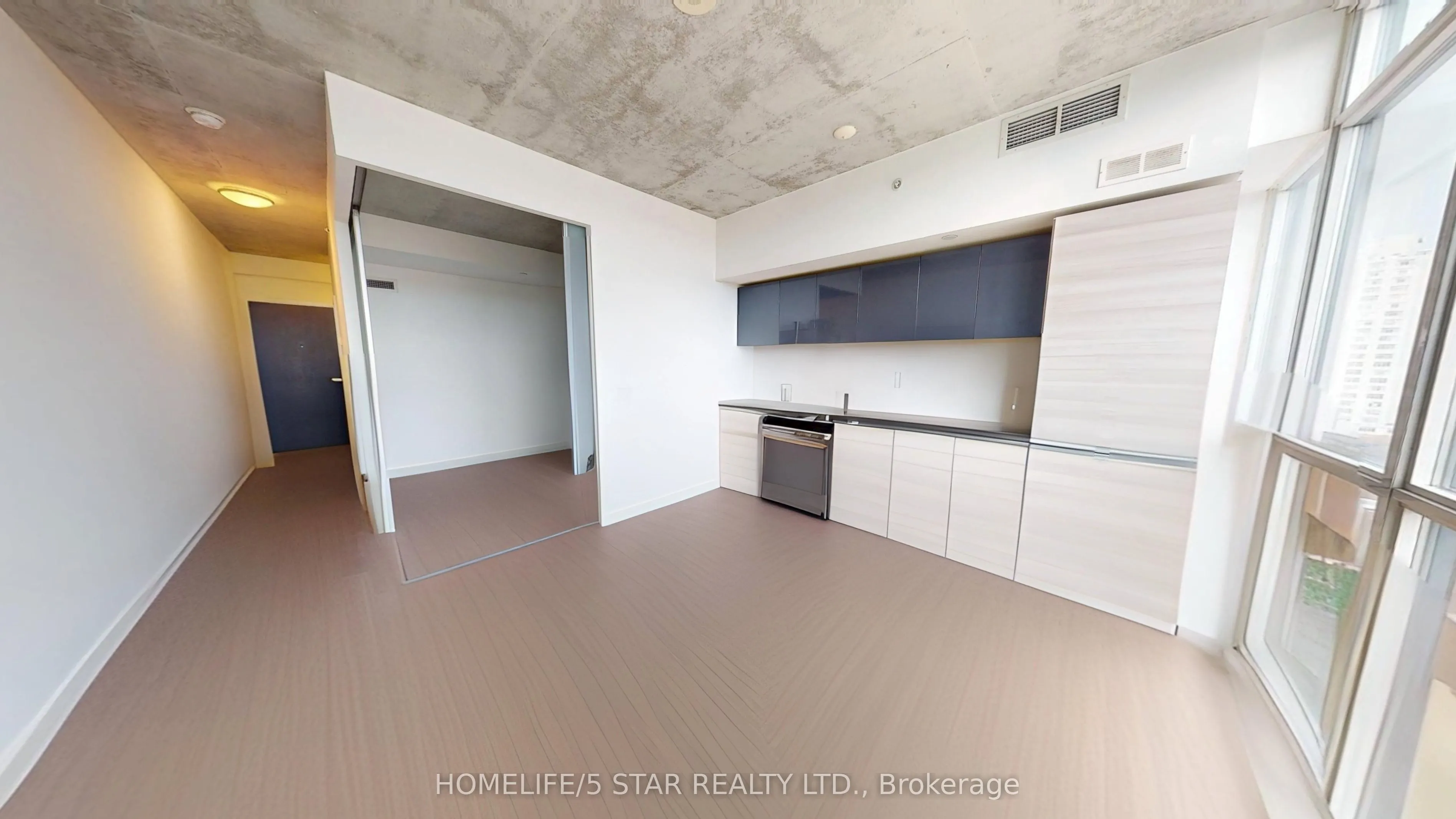 1190 DUNDAS Street E, #922