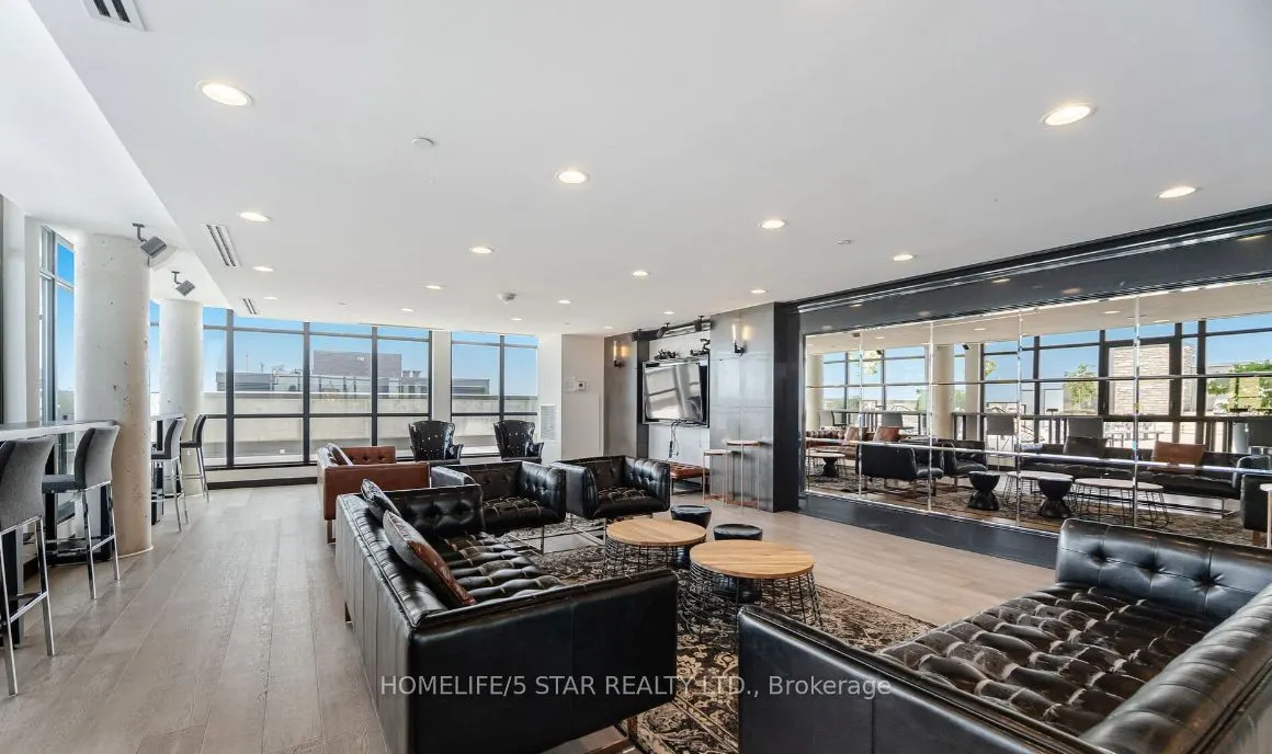 1190 DUNDAS Street E, #922