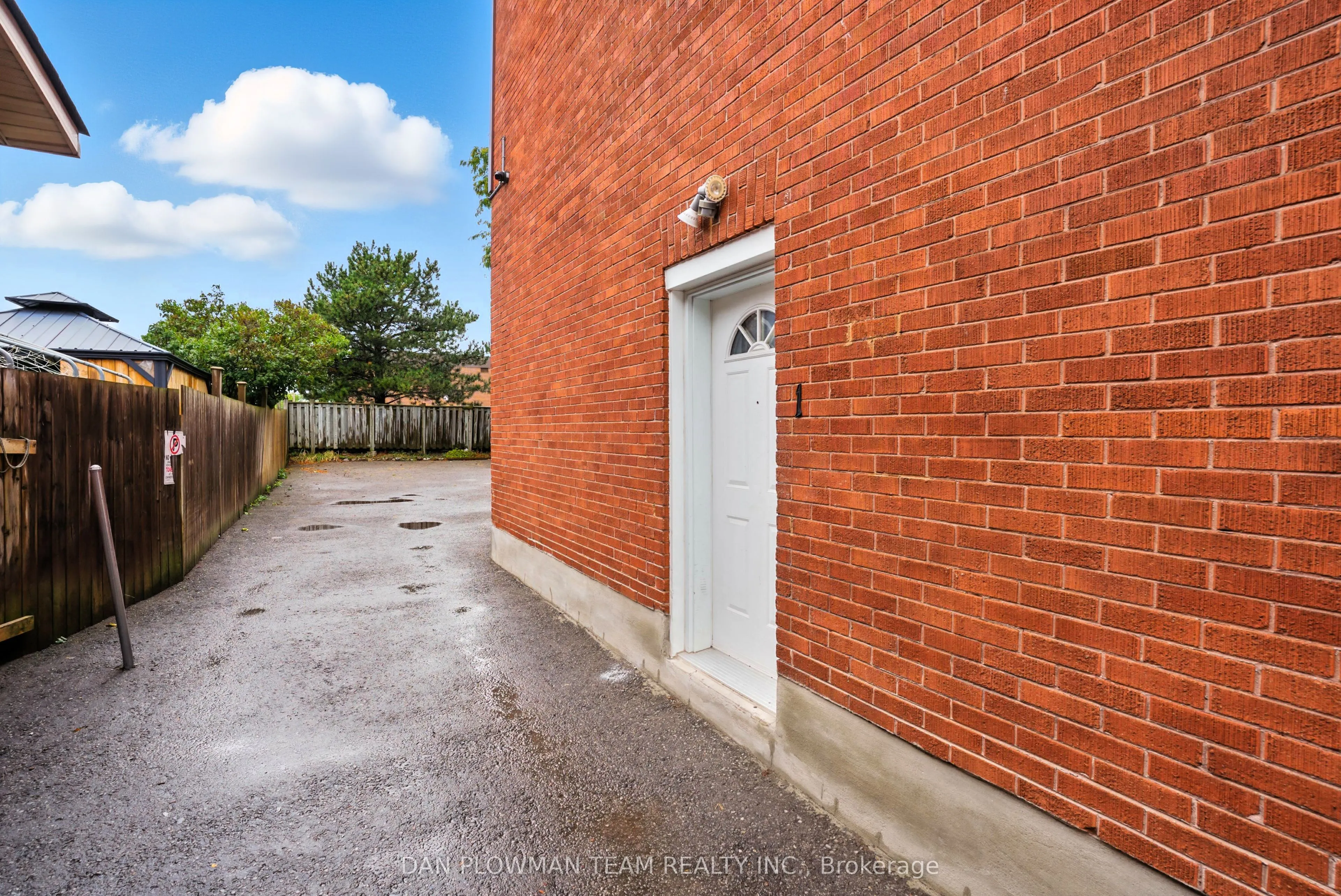 476 Albert Street