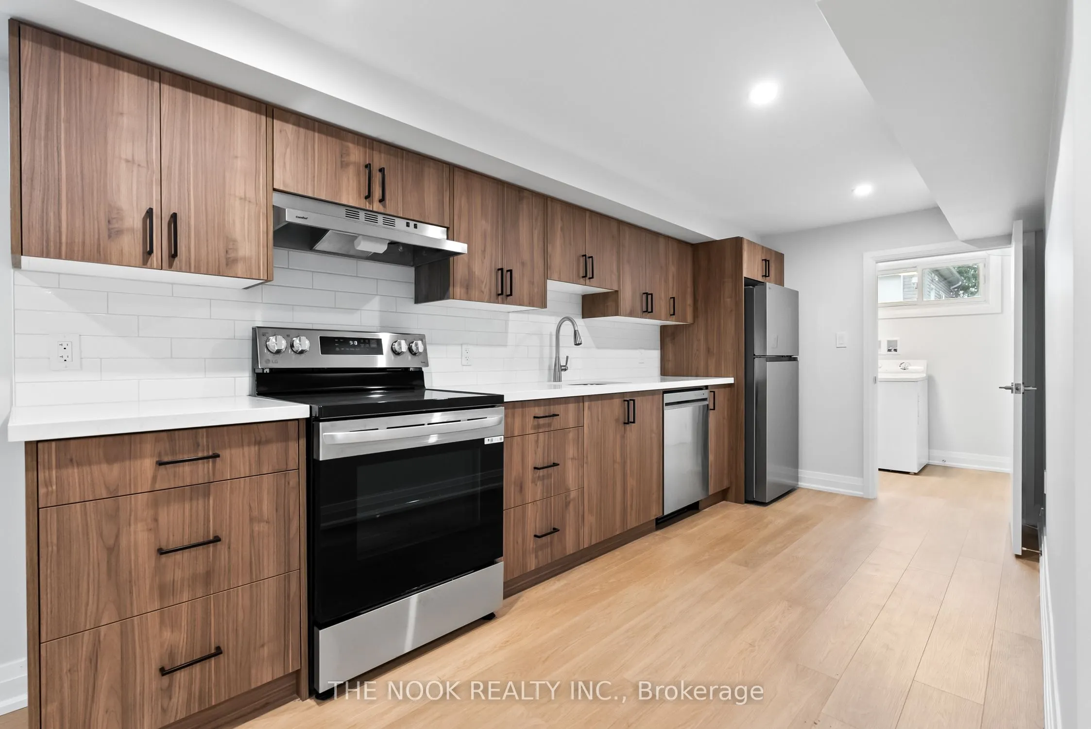 525 Larry Avenue, #Bsmt