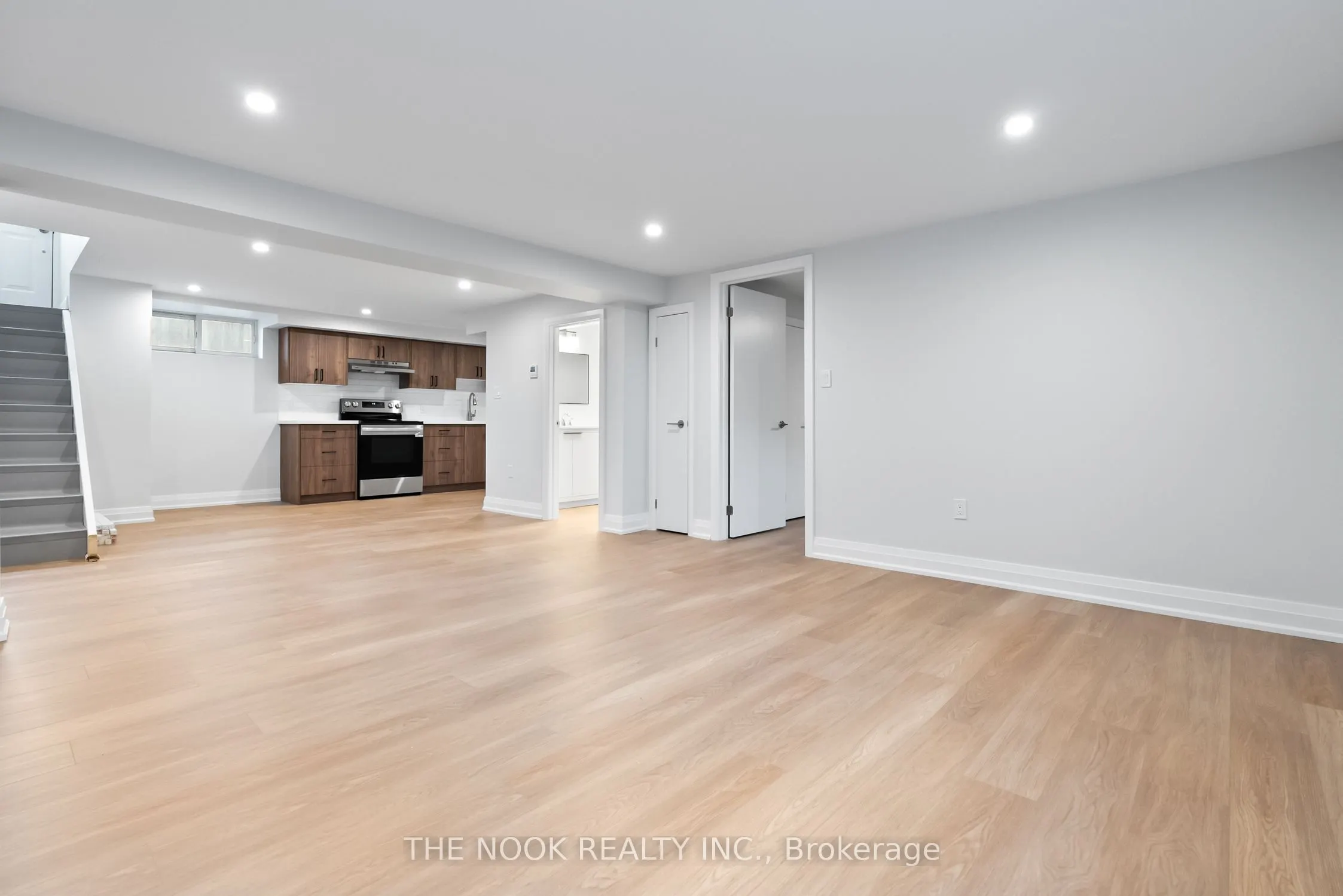 525 Larry Avenue, #Bsmt