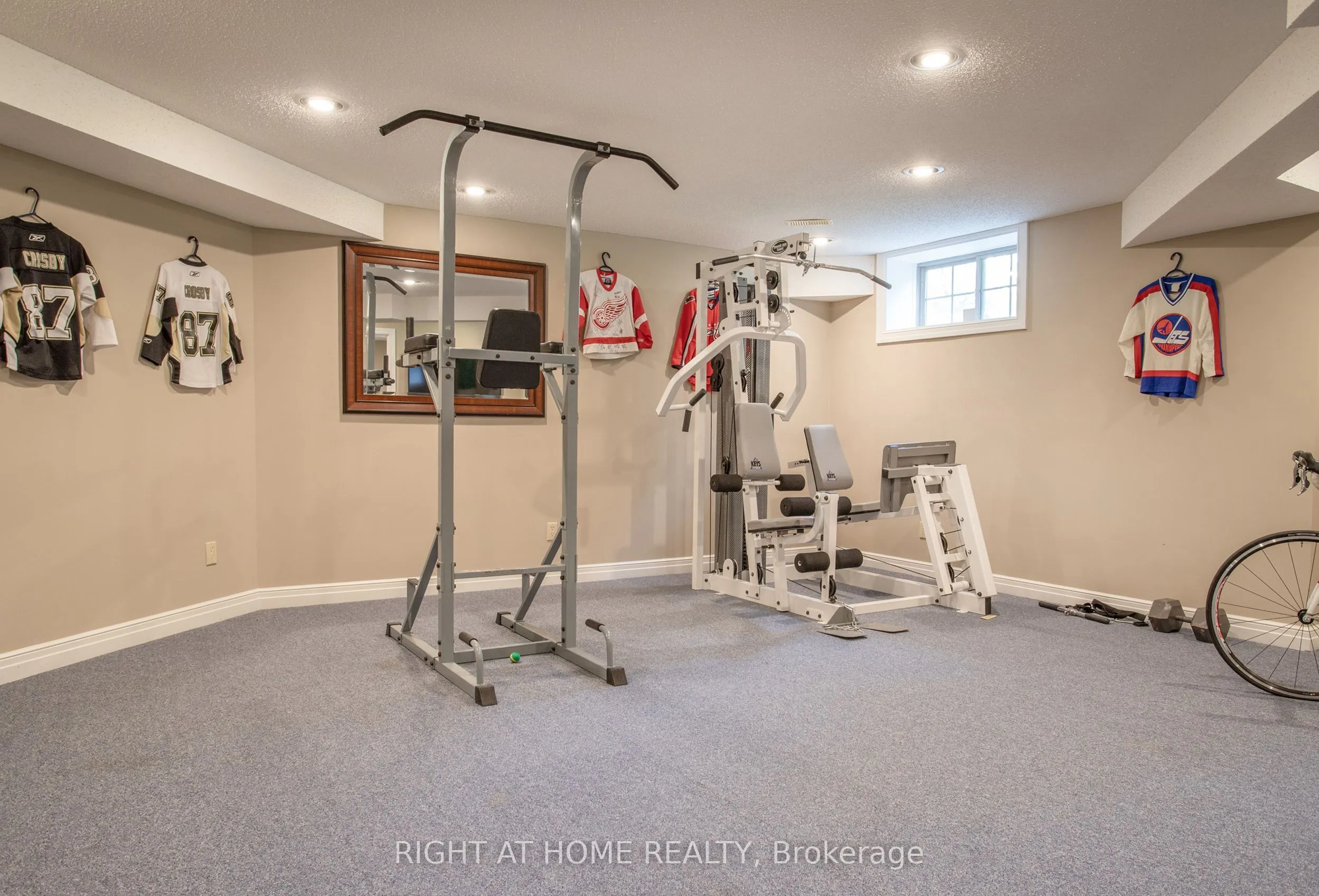 27 Timberlane Court